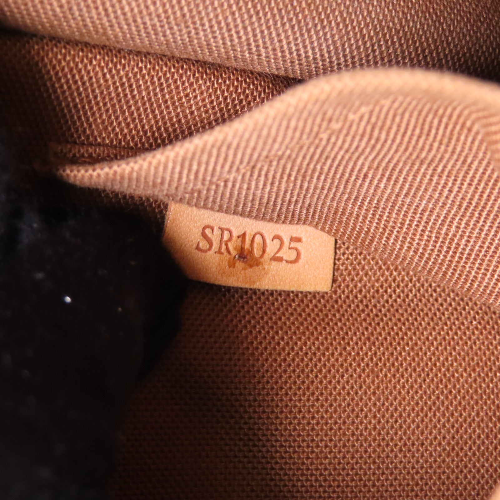 LOUIS VUITTON Monogram Popincourt Haut金扣肩背袋啡色