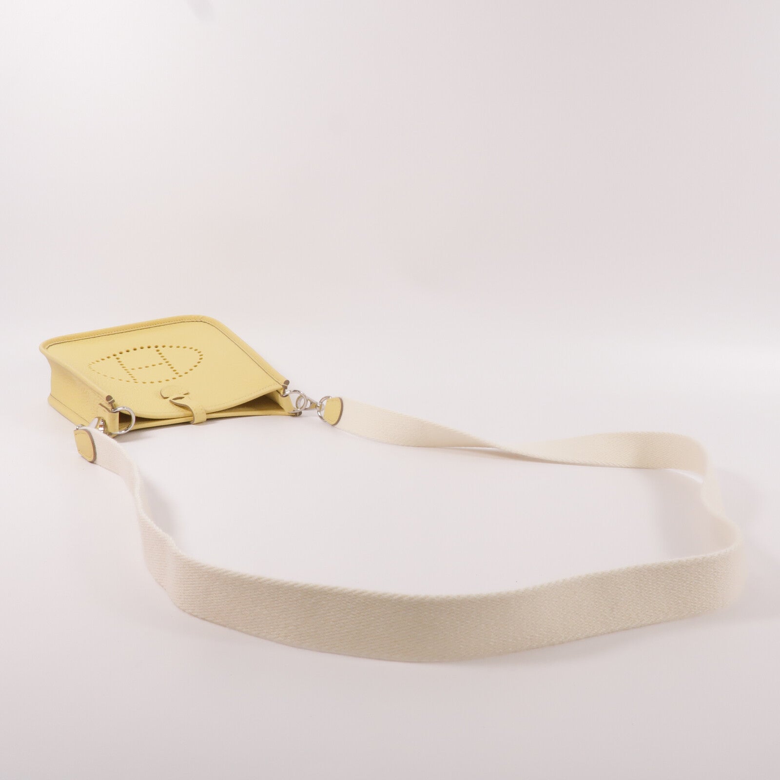 HERMES Clemence皮革Evelyne TPM肩背袋Jaune Poussin