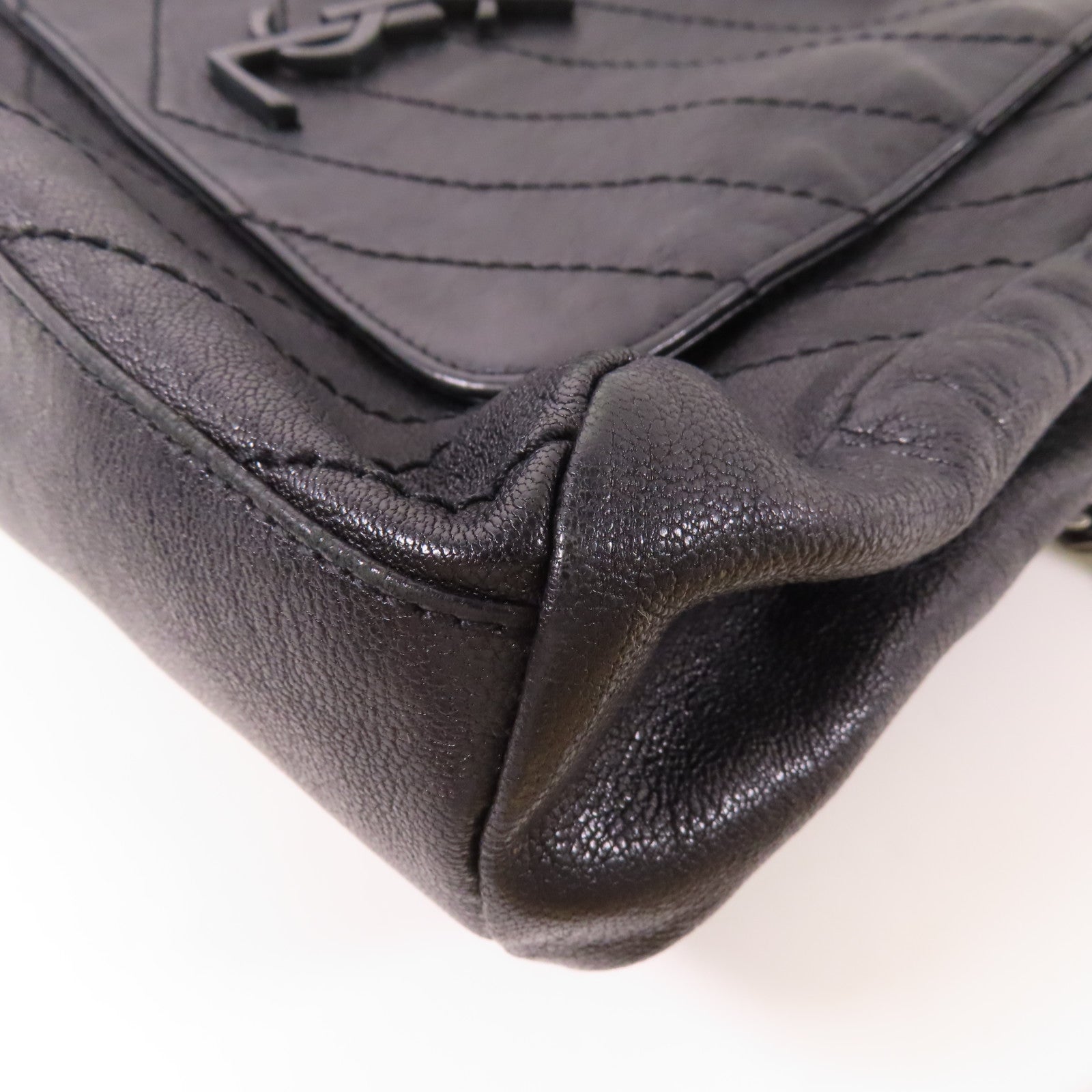 SAINT LAURENT 皮革Nolita Medium鏈帶肩背袋