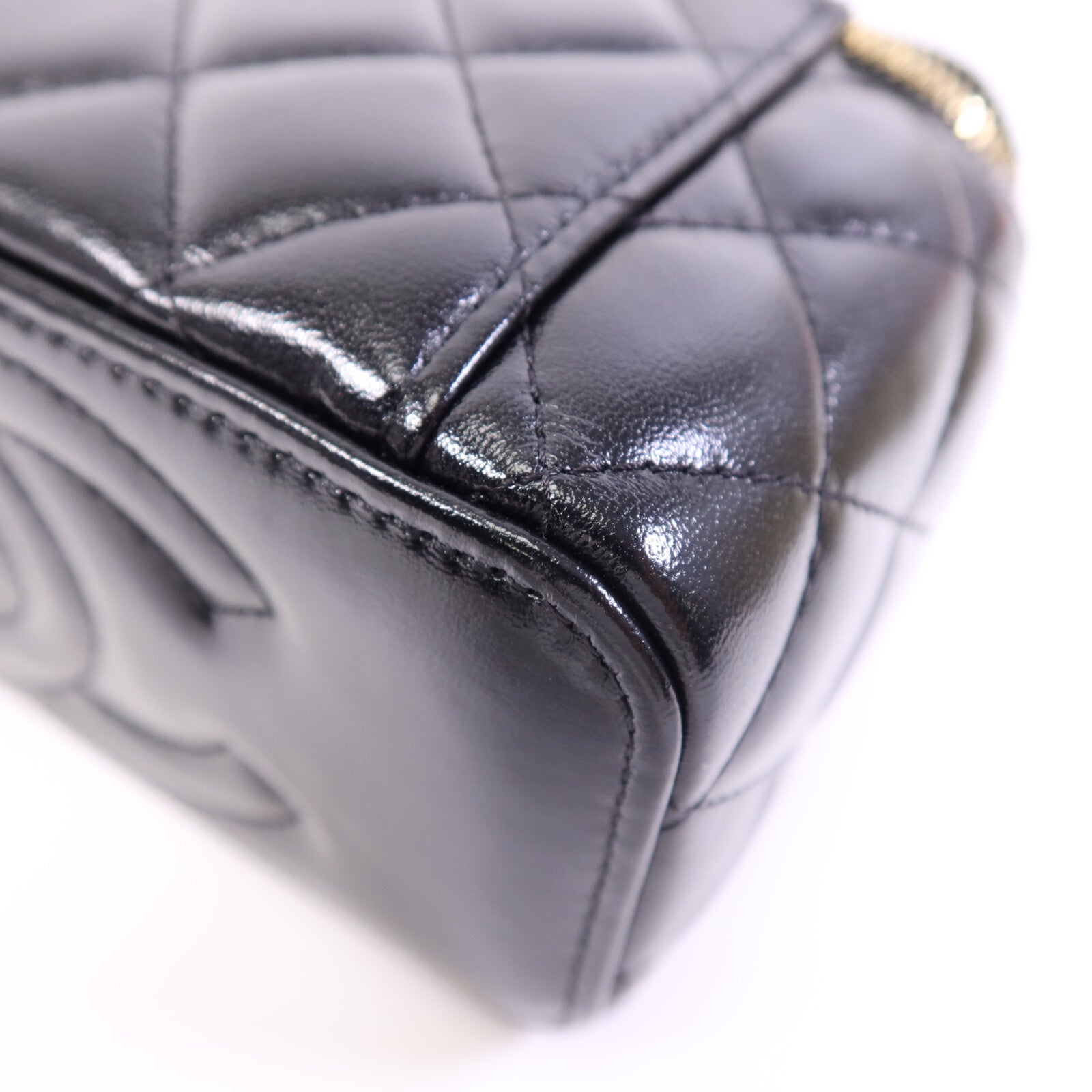 CHANEL 【激減優惠】皮革Vanity Case金扣鏈帶肩背袋