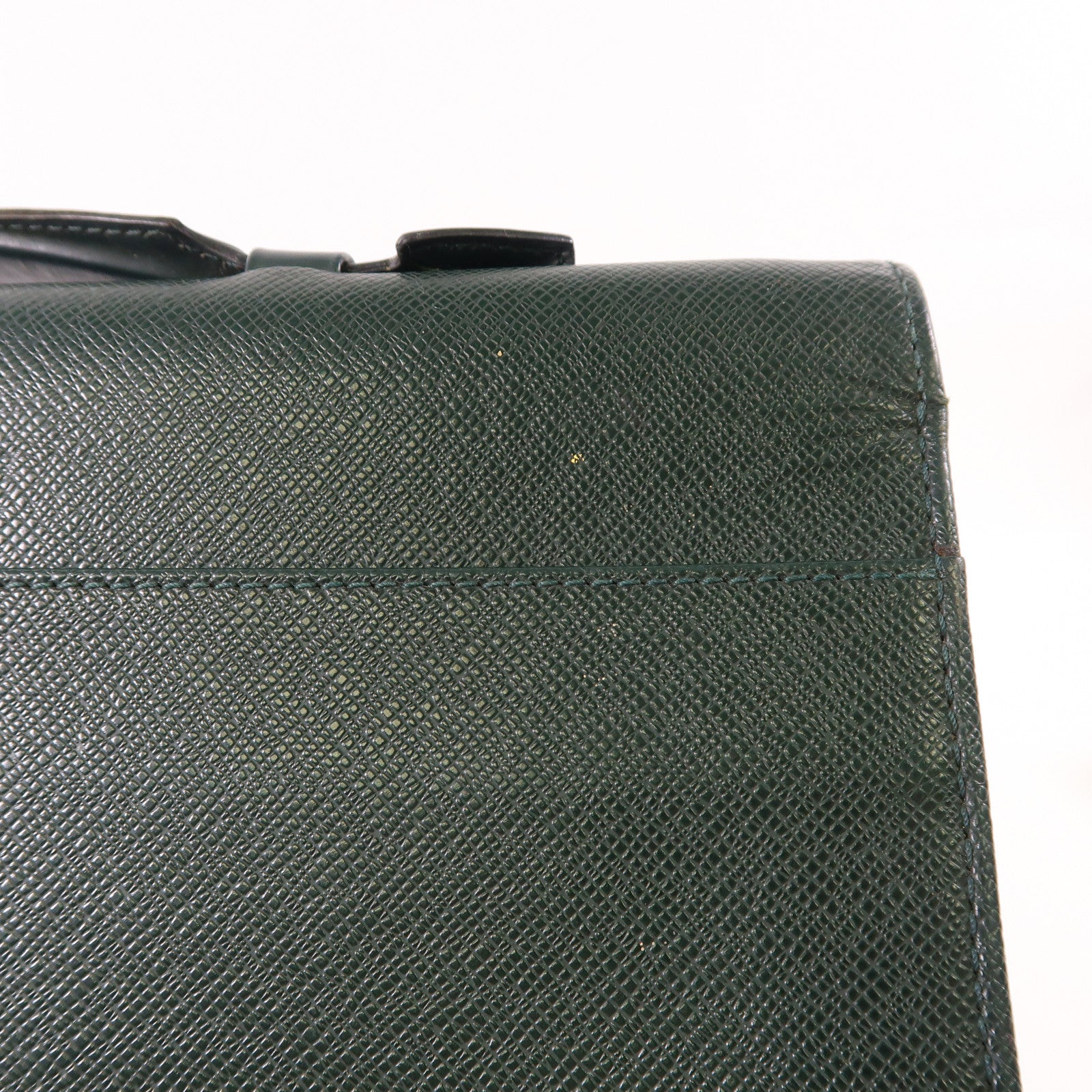 LOUIS VUITTON Taiga Business Bag公事包