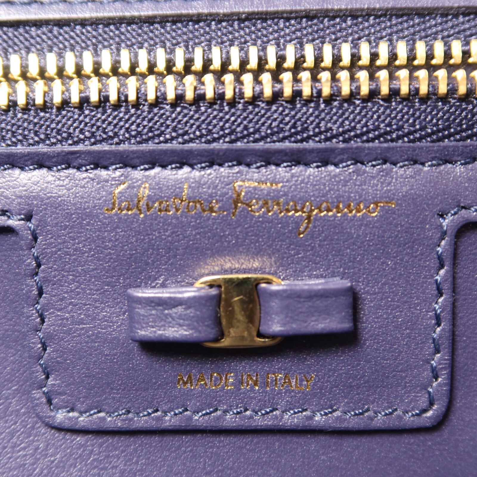 Salvatore Ferragamo 牛皮皮革Vara Bow金扣鏈帶肩背袋