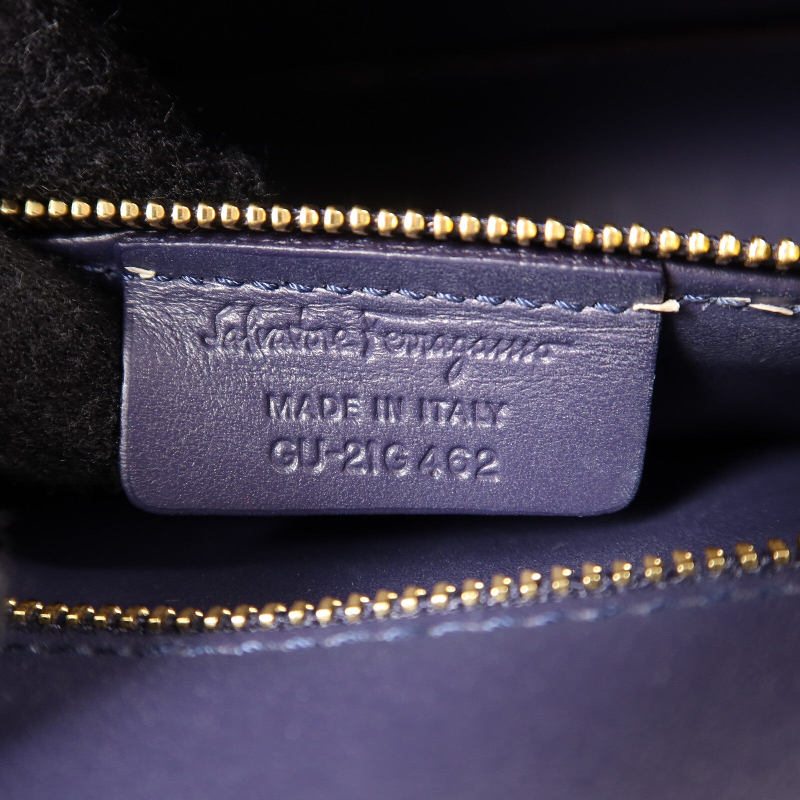 Salvatore Ferragamo 牛皮皮革Vara Bow金扣鏈帶肩背袋