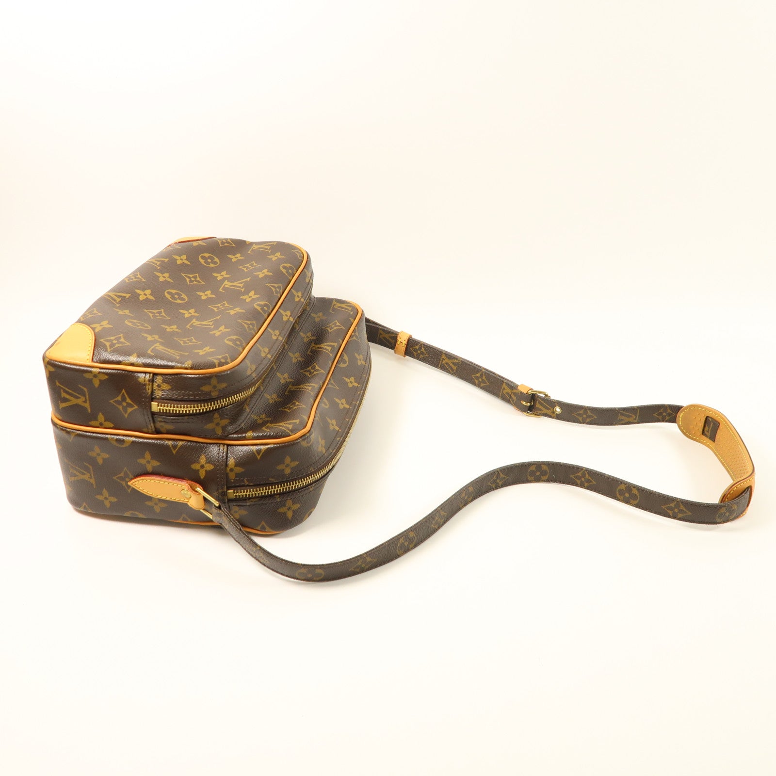 LOUIS VUITTON Monogram Nile金扣肩背袋