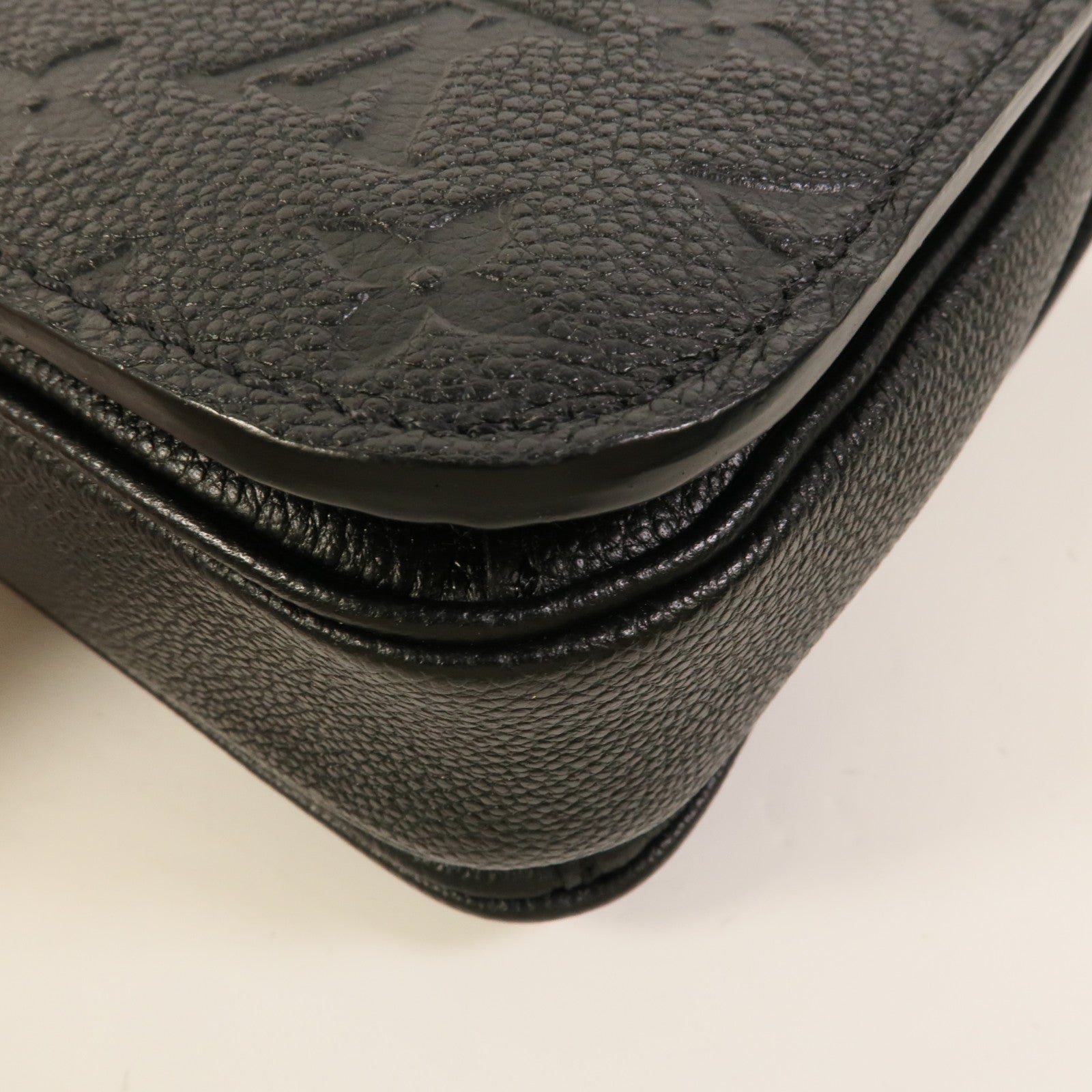 LOUIS VUITTON Monogram Empreinte Pochette Metis金扣手挽肩背兩用袋