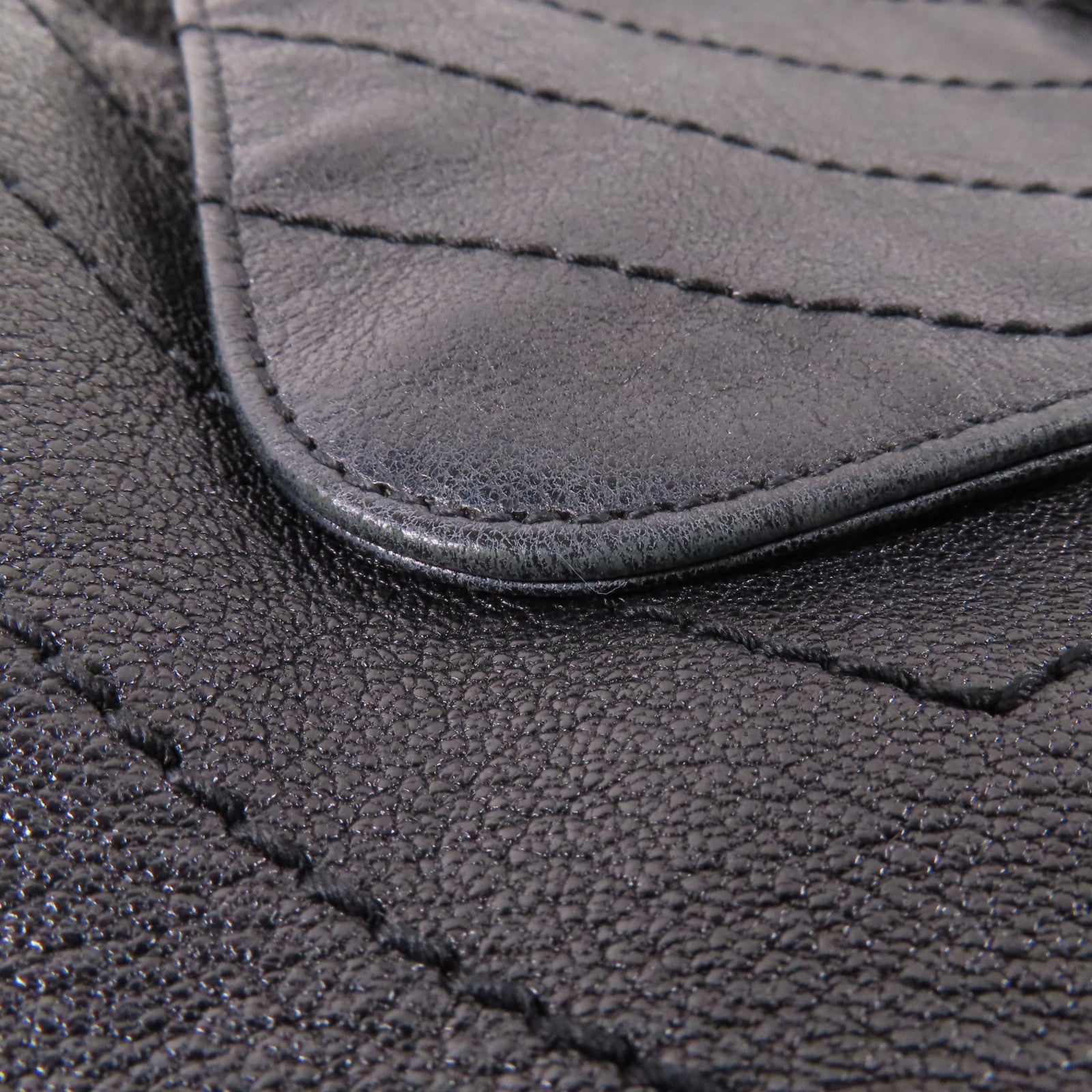 SAINT LAURENT 皮革Nolita Medium鏈帶肩背袋
