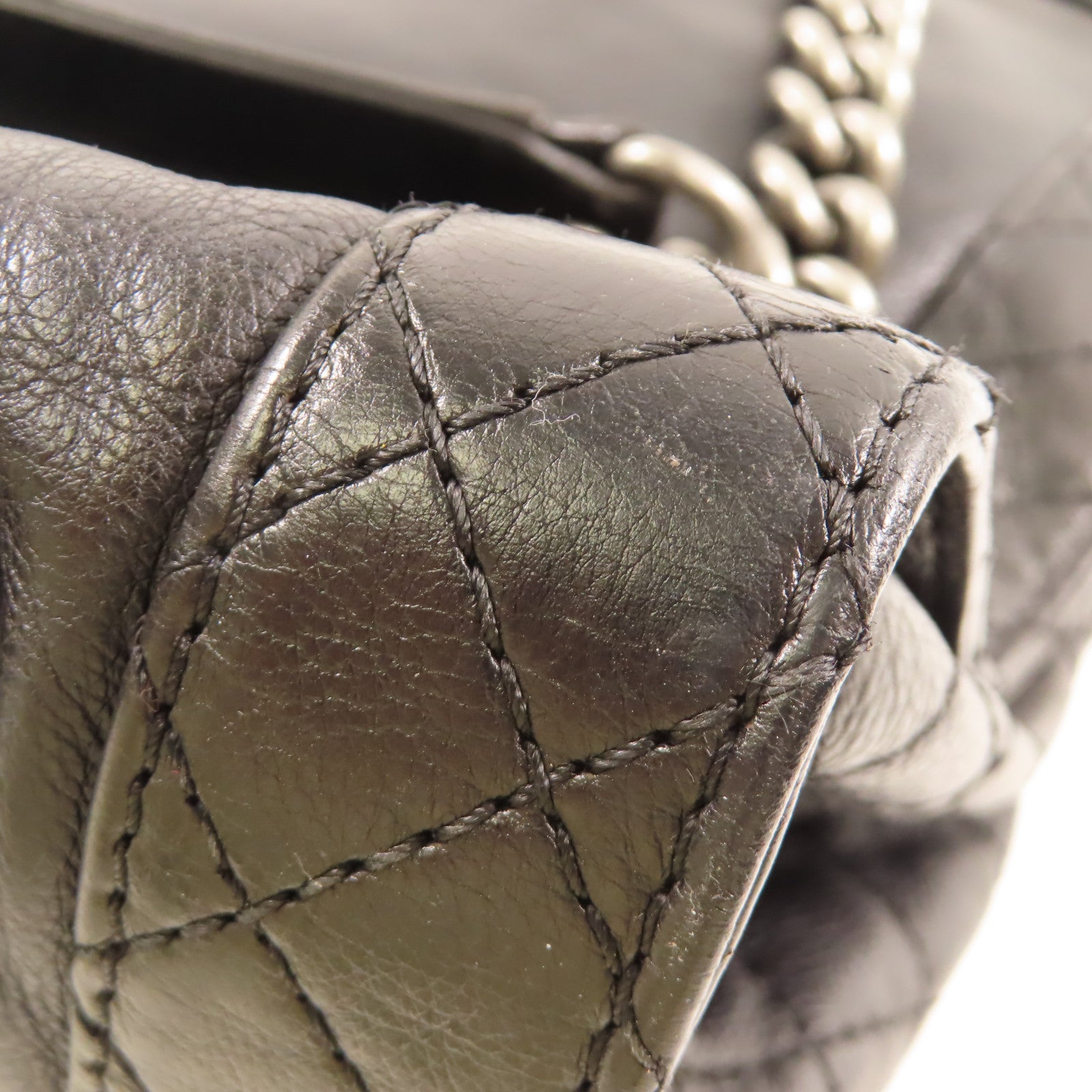 CHANEL 牛皮皮革Chain Shoulder銀扣肩背袋黑色