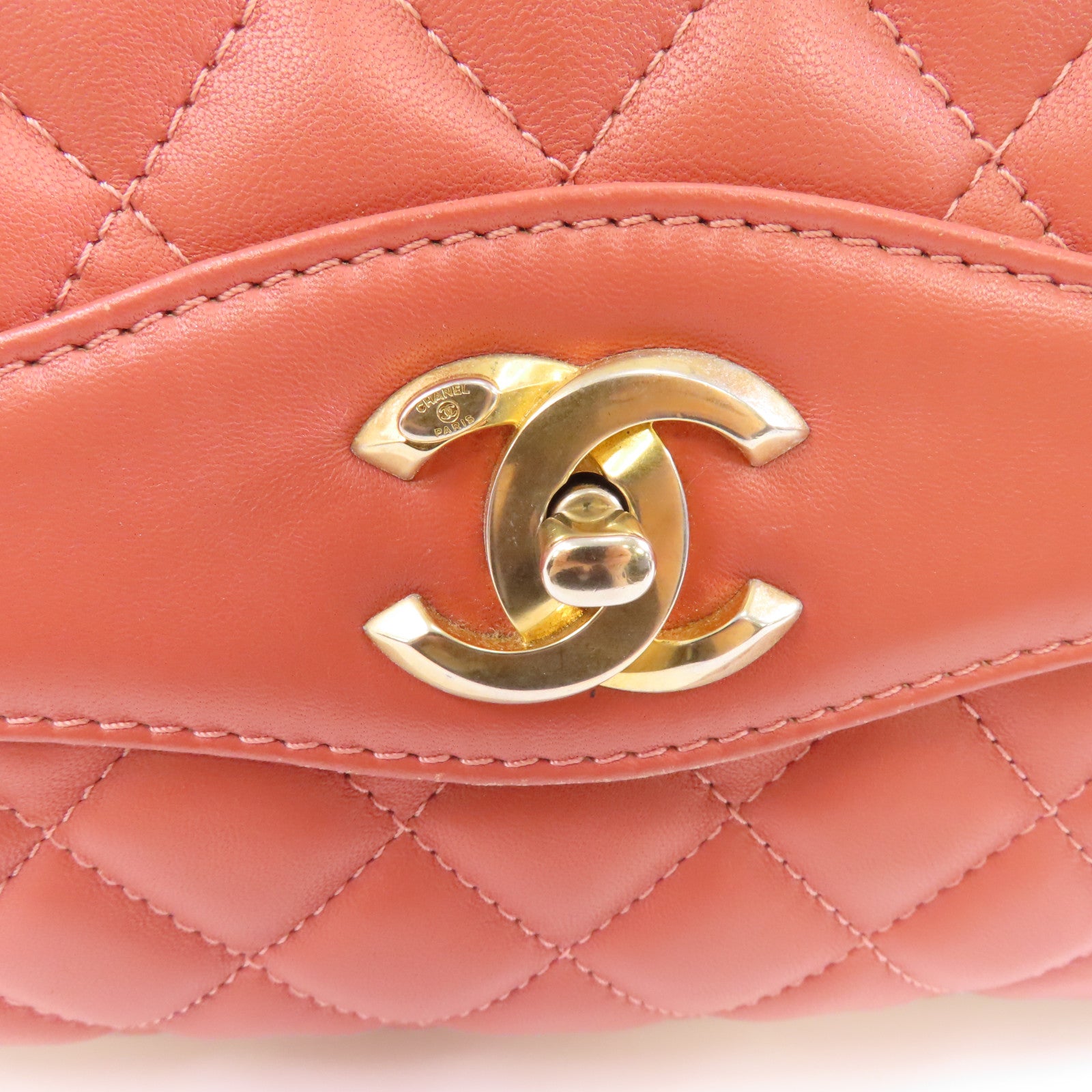 CHANEL 【激減優惠】菱格羊皮皮革Chain Shoulder金扣鏈帶肩背袋鮭魚粉紅