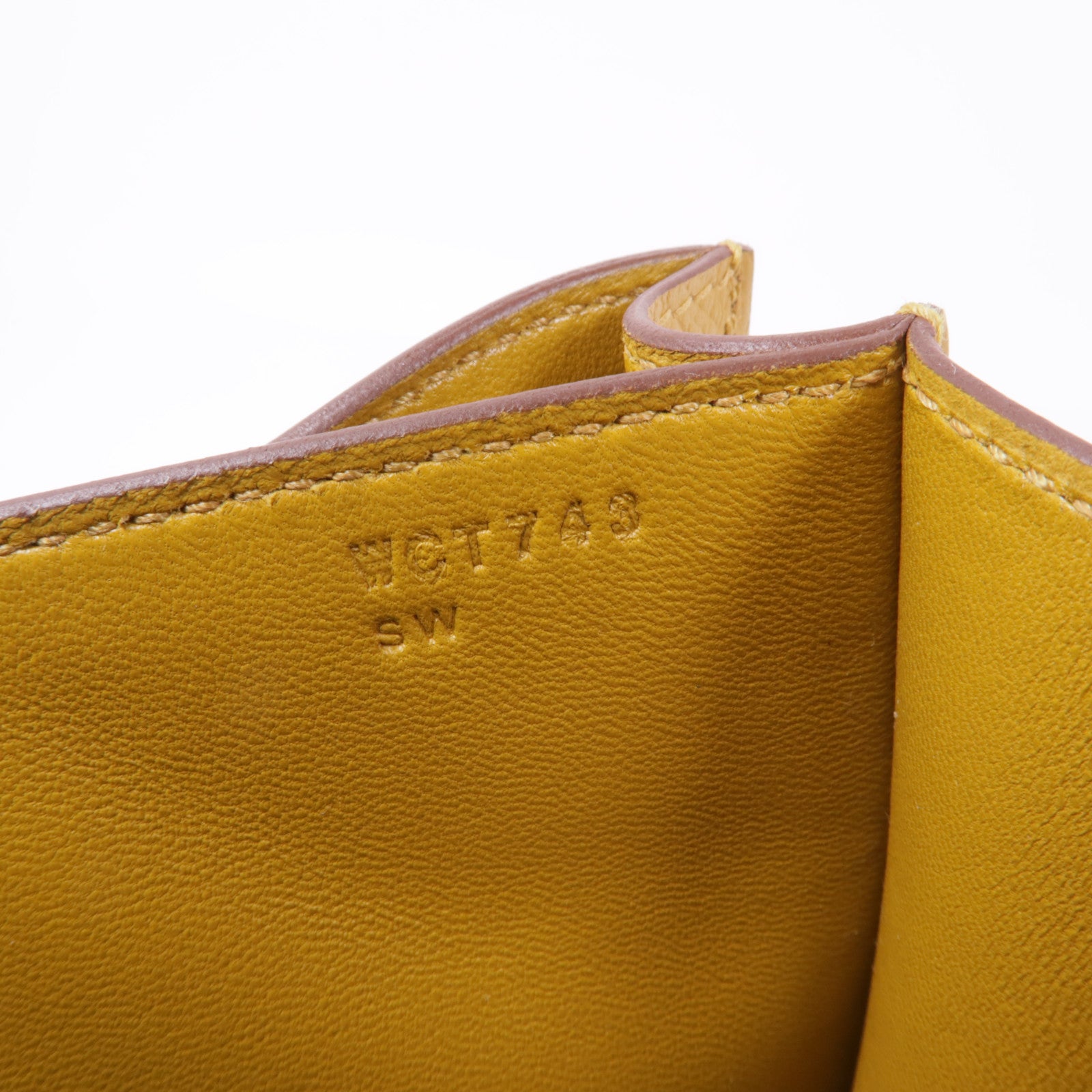 HERMES Epsom皮革Constance Mini銀扣肩背袋Sesame/Noir