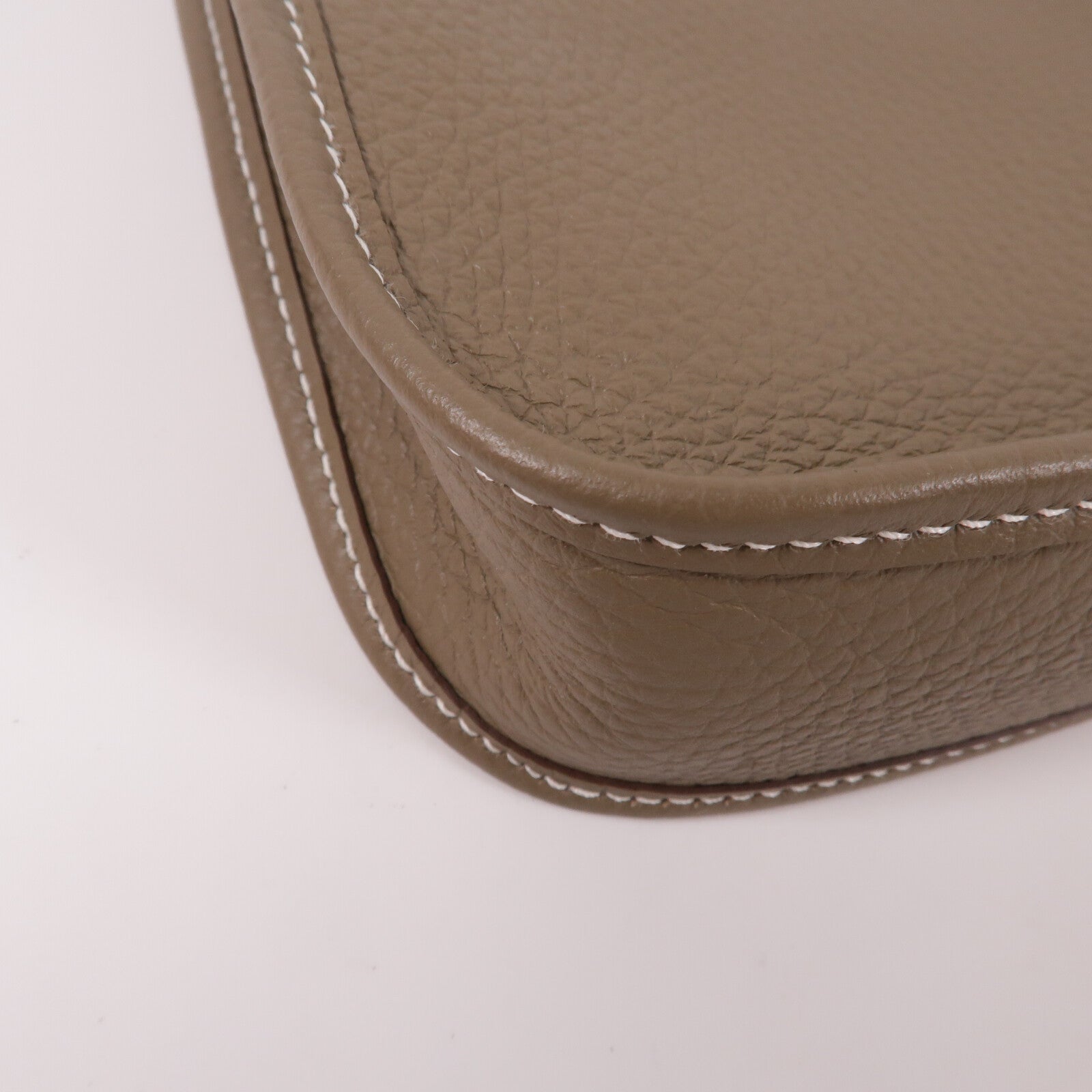 HERMES Clemence皮革Evelyne TPM肩背袋Etoupe
