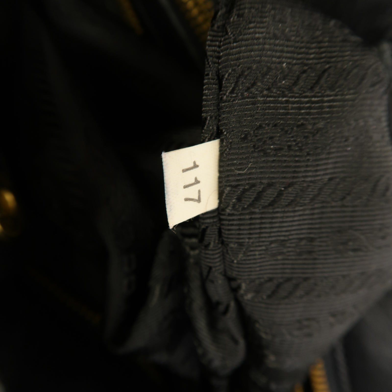PRADA 牛皮皮革2way Shoulder Bag金扣手挽肩背兩用袋黒色