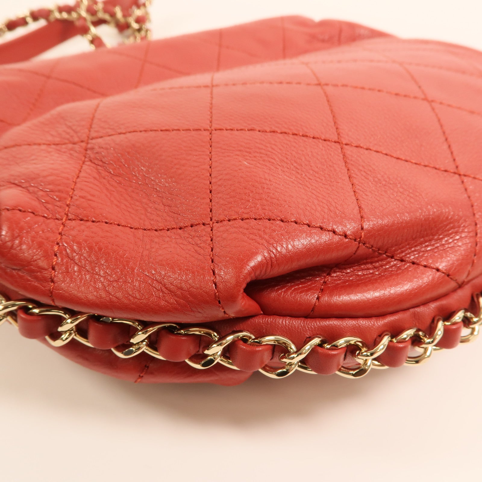 CHANEL 牛皮皮革Chain Around Bag金扣鏈帶肩背袋