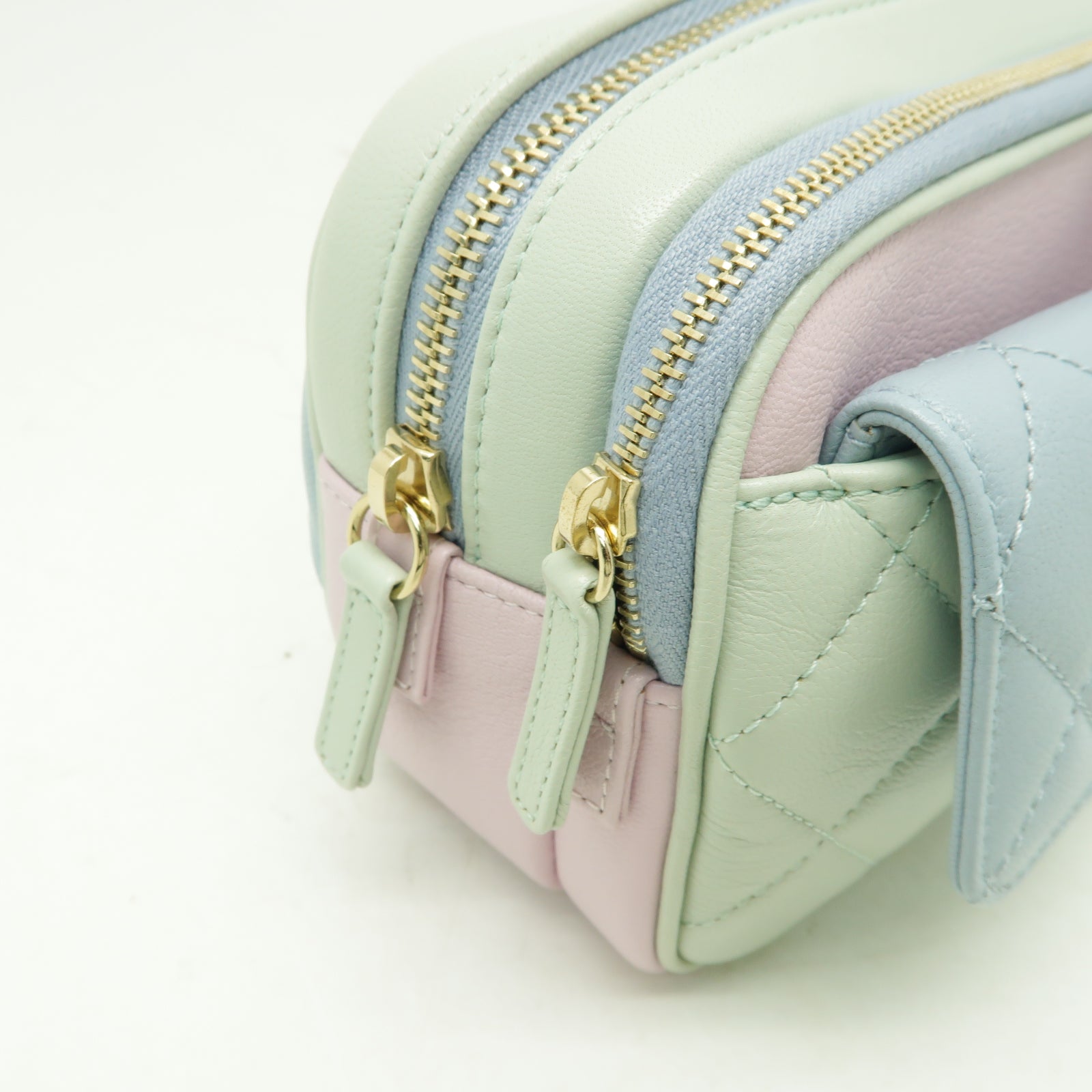 CHANEL 菱格牛皮皮革Waist Bag金扣腰包綠色