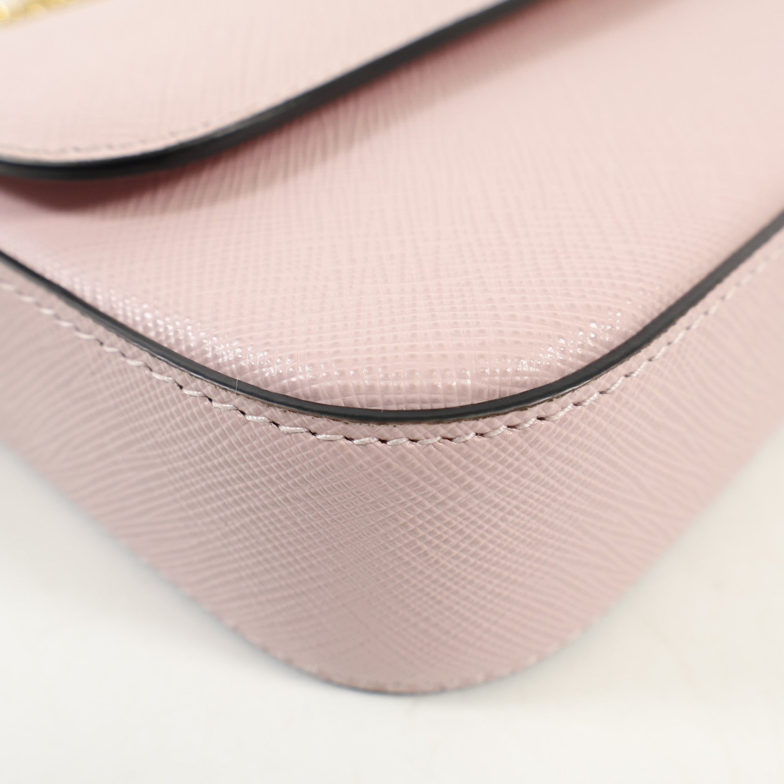 PRADA 牛皮皮革Shoulder Bag金扣肩背袋