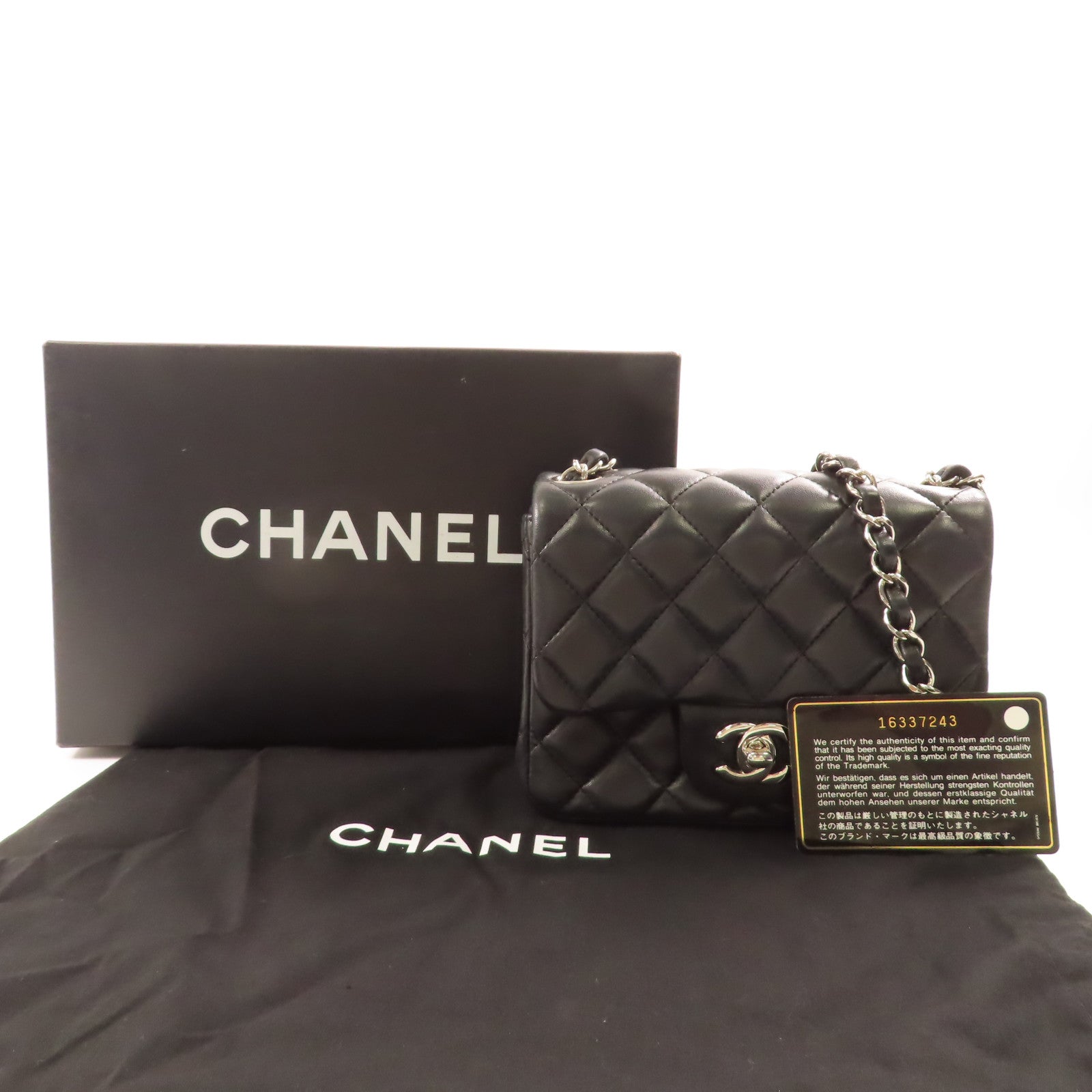 CHANEL 羊皮皮革Mini Classic 17銀扣肩背袋黑色