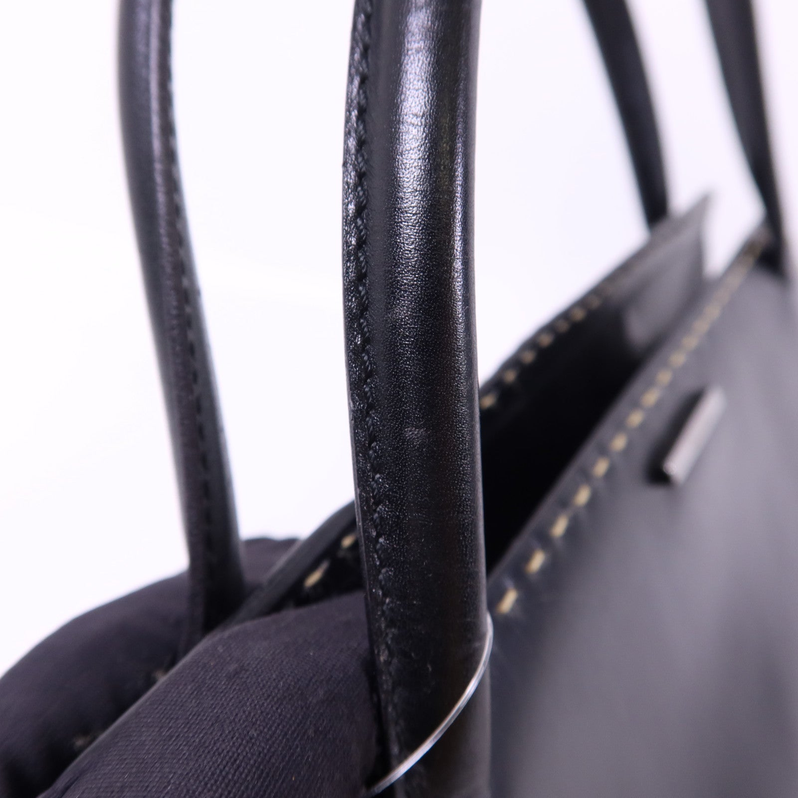 GUCCI 牛皮皮革Handbag銀扣手挽袋