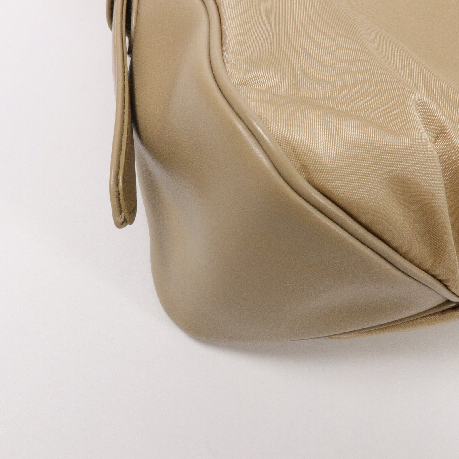 PRADA Re-Nylon/皮革Aimee Padlock Large肩背袋