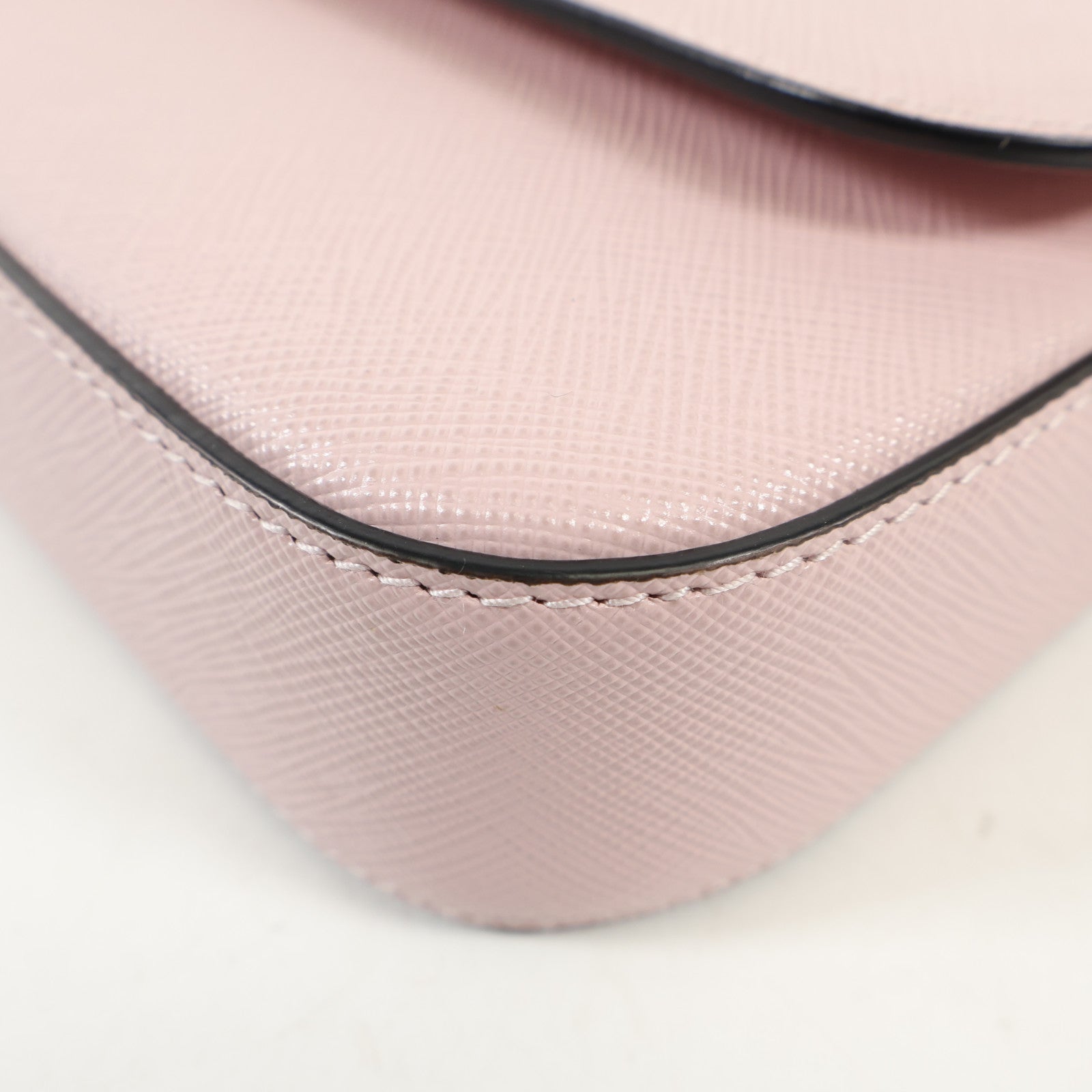PRADA 牛皮皮革Shoulder Bag金扣肩背袋