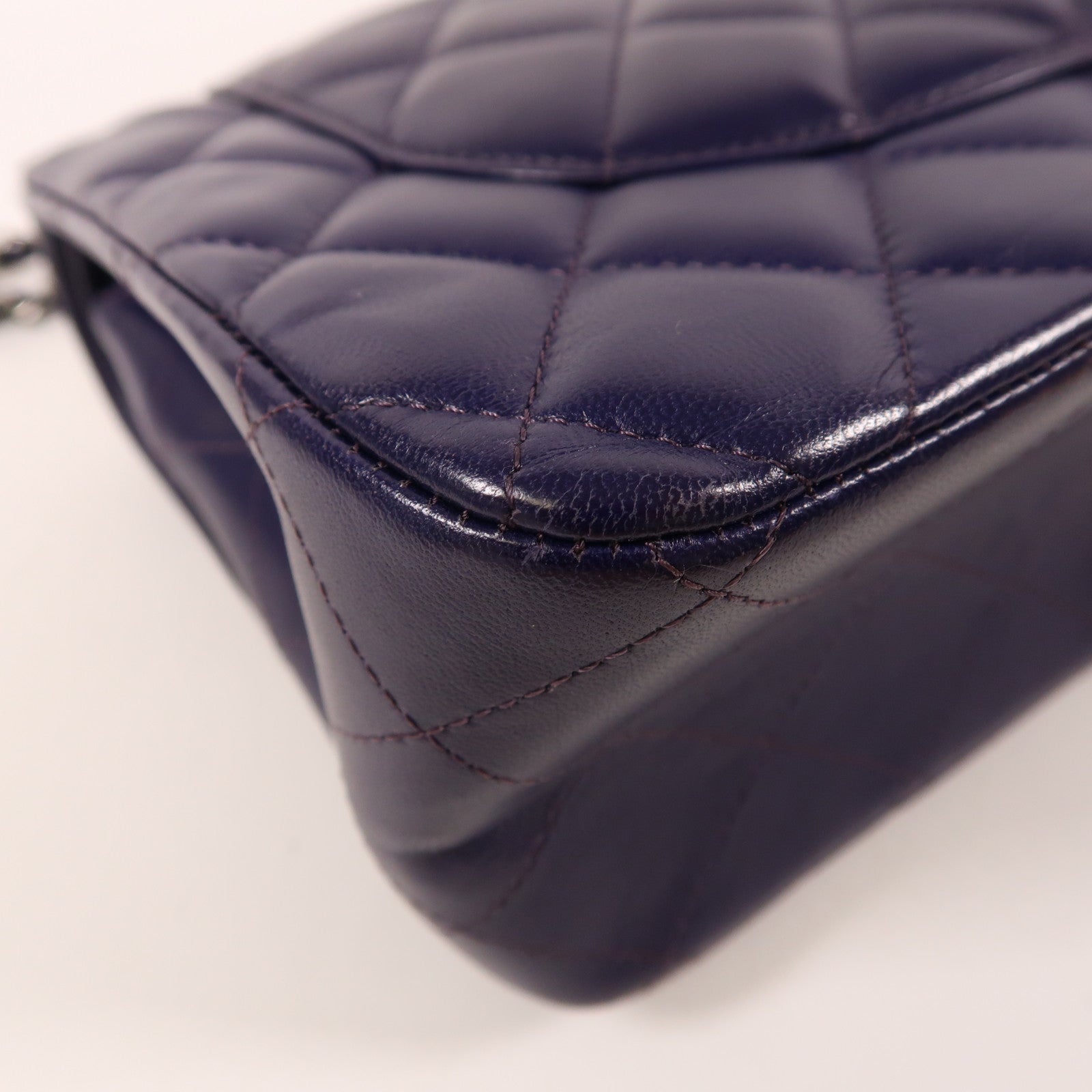 CHANEL 羊皮皮革Chain Shoulder銀扣鏈帶肩背袋紫色