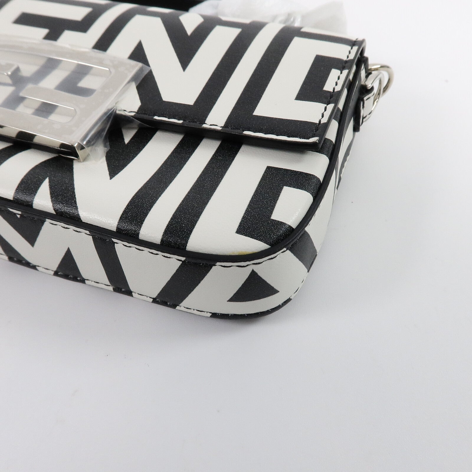 FENDI 牛皮皮革Fendi x Marc Jacobs Mini Baguette Bag手挽肩背兩用袋