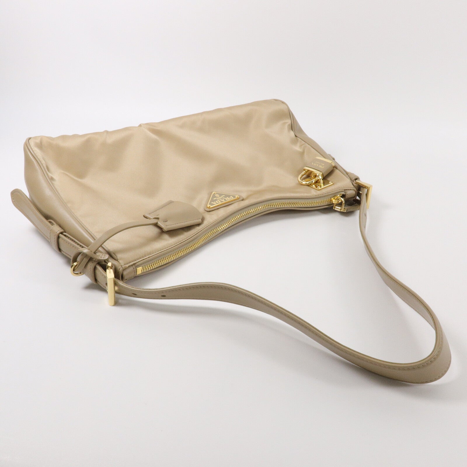 PRADA Re-Nylon/皮革Aimee Padlock Large肩背袋