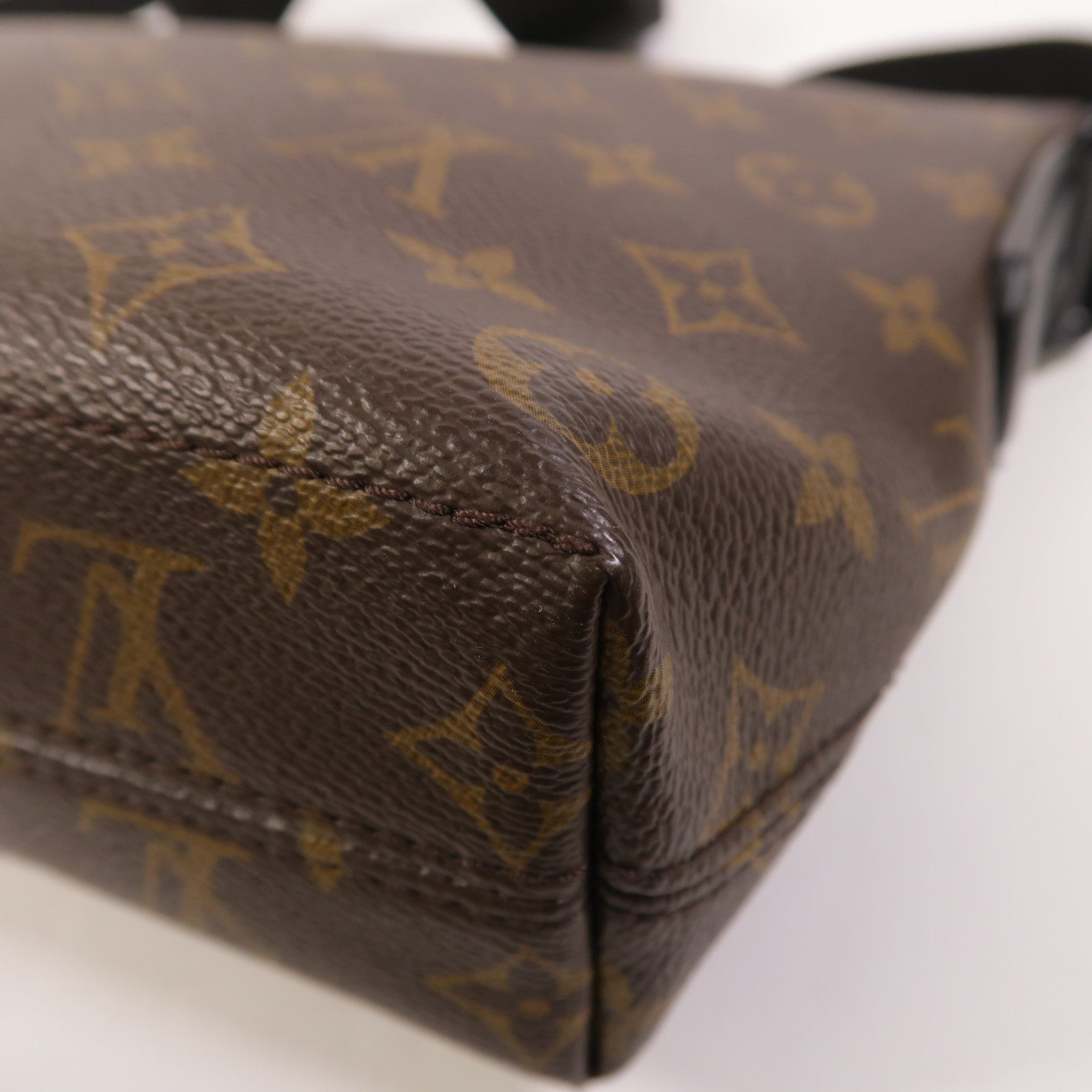 LOUIS VUITTON Monogram Macassar Magnetic Messenger Bag肩背袋棕色