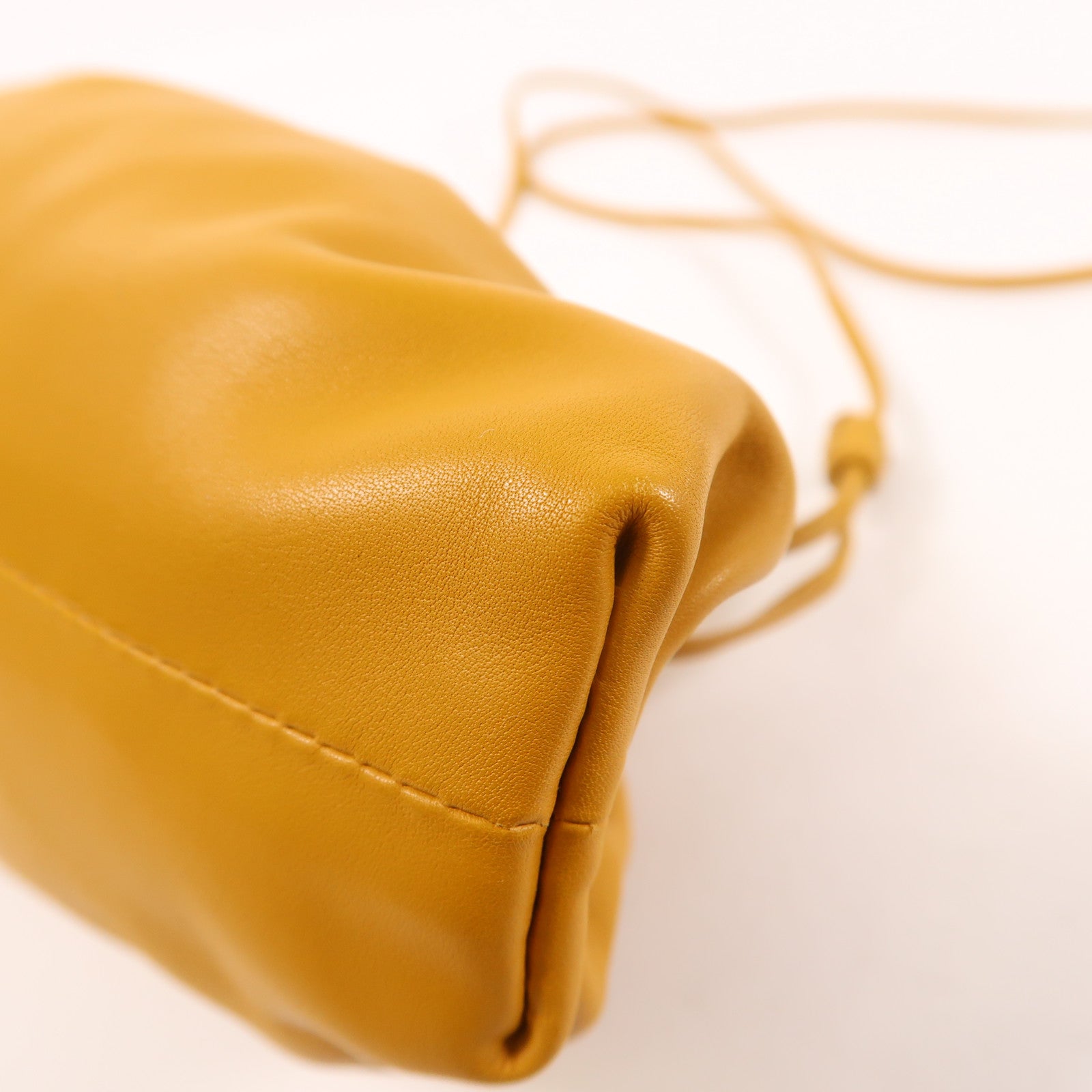 BOTTEGA VENETA 羊皮皮革Shoulder Bag金扣肩背袋