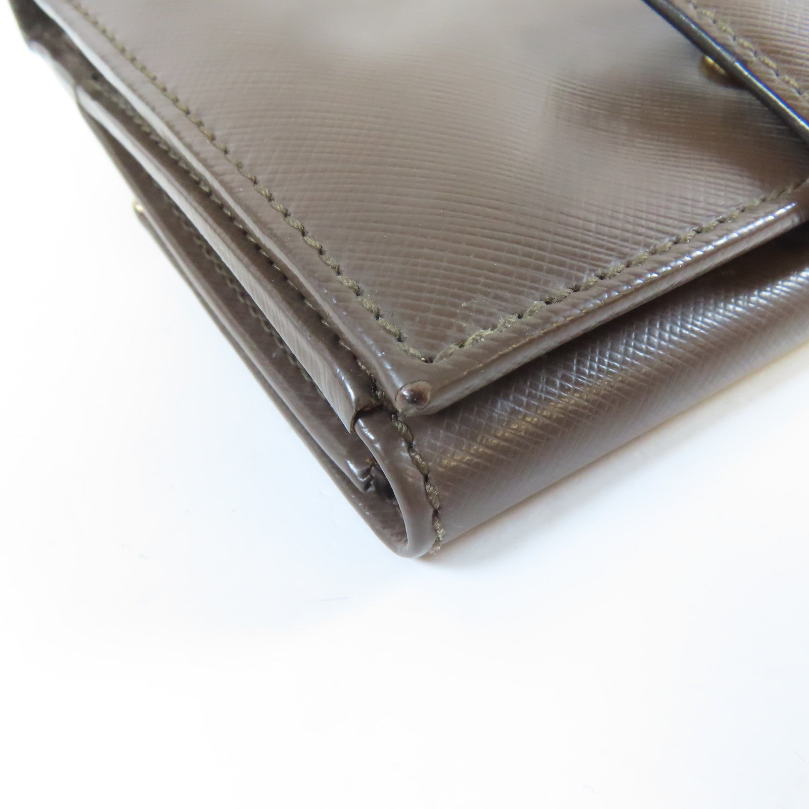 Salvatore Ferragamo 【激減優惠】牛皮皮革Bifold Wallet金扣錢包啡色
