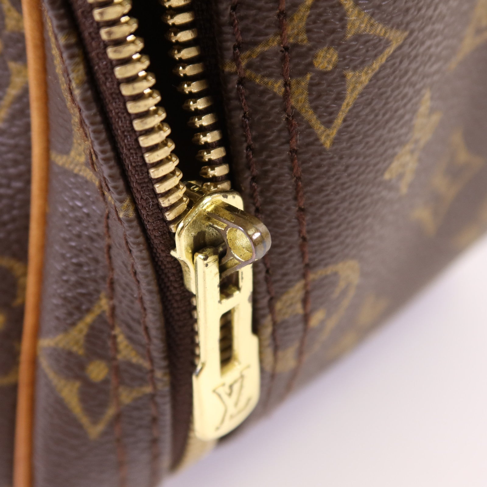 LOUIS VUITTON Monogram Excursion Shoe Case金扣手挽袋M41450