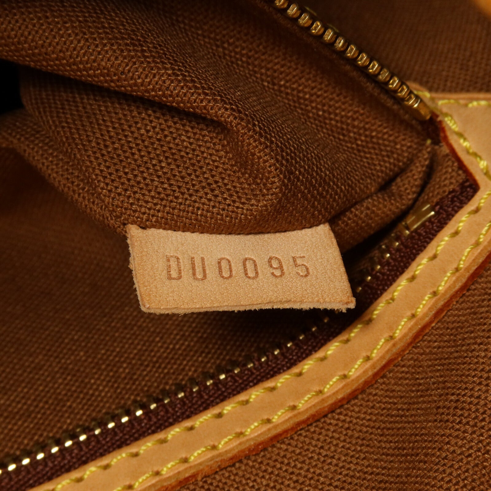 LOUIS VUITTON Monogram Batignolles Horizontal肩背袋