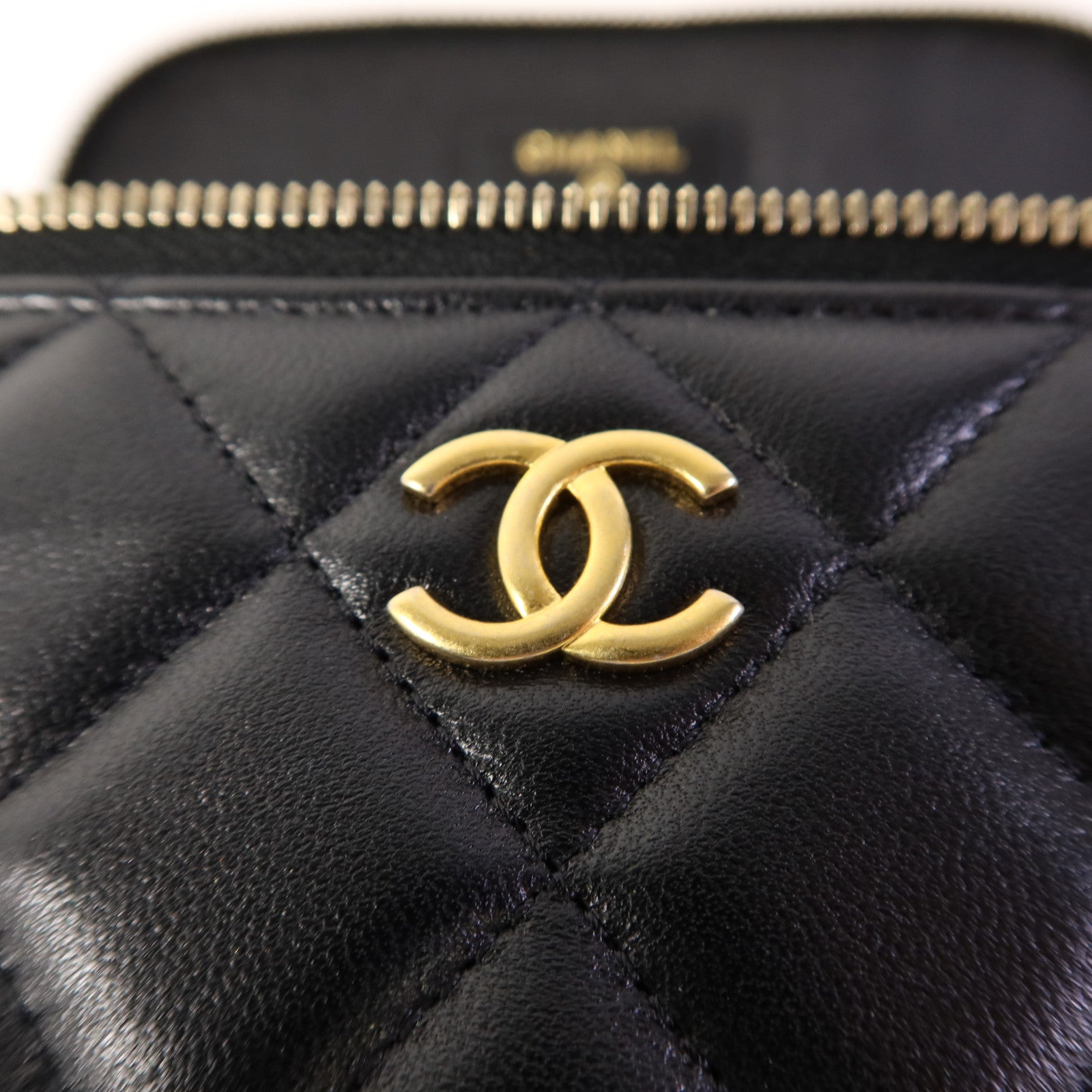 CHANEL 羊皮皮革Vanity Case金扣鏈帶手挽肩背兩用袋