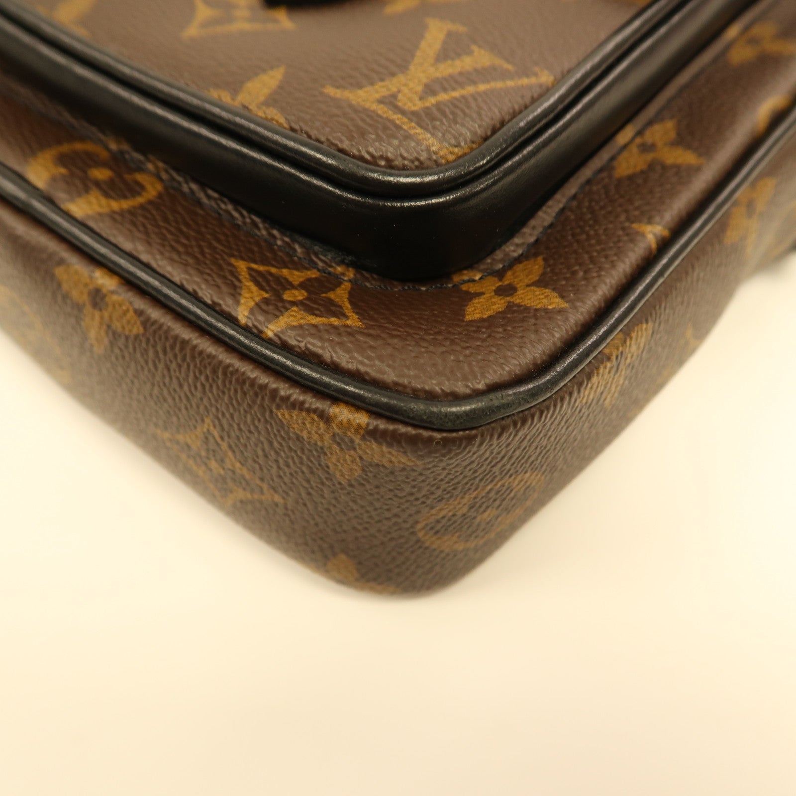 LOUIS VUITTON Monogram Christopher銀扣肩背袋黑色/啡色