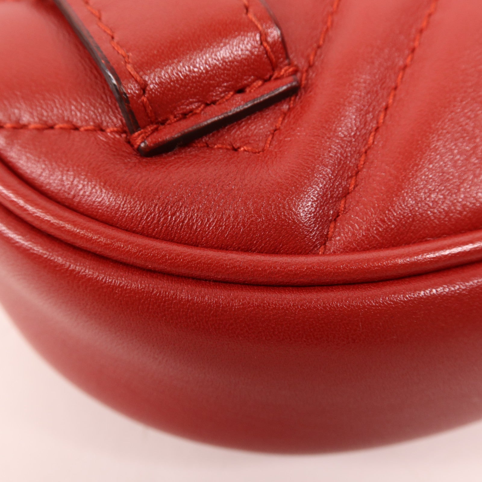 GUCCI 羊皮皮革GG Marmont金扣腰包