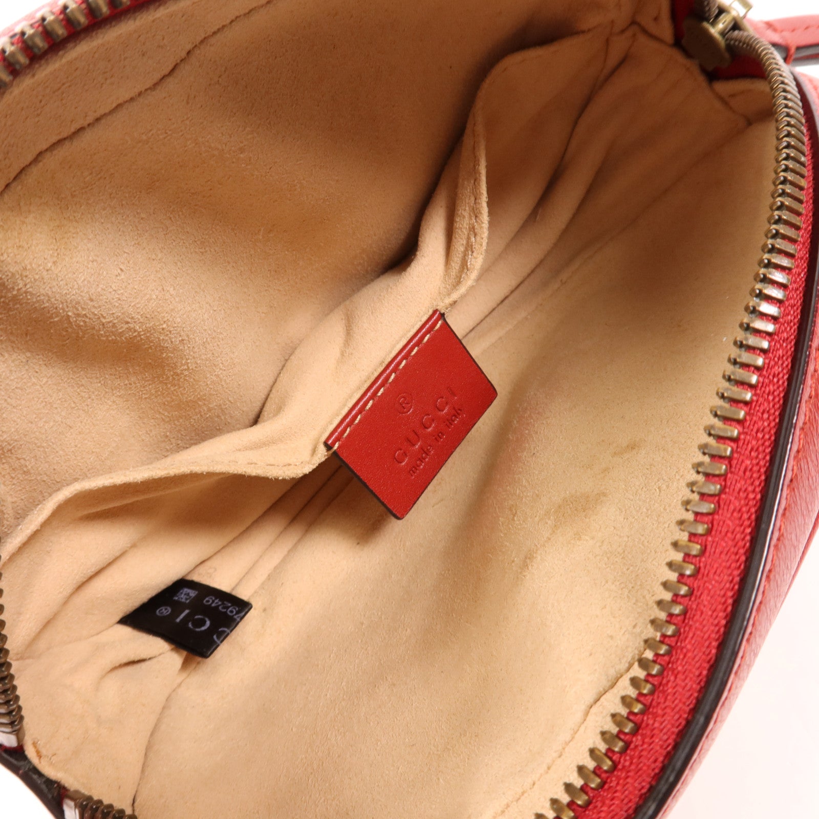 GUCCI 羊皮皮革GG Marmont金扣腰包