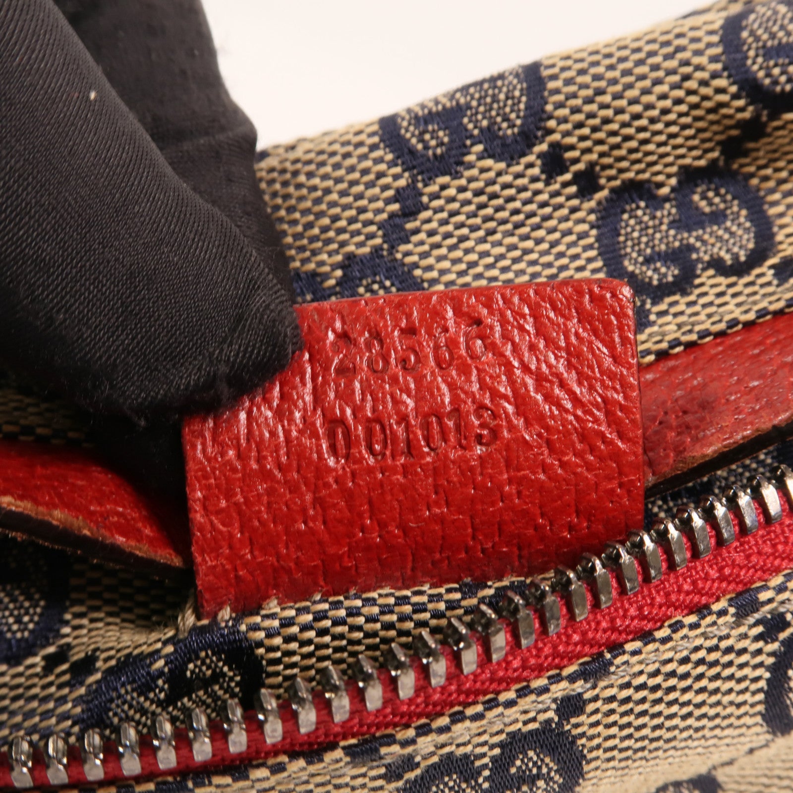 GUCCI GG帆布GG Waist Bag銀扣腰包