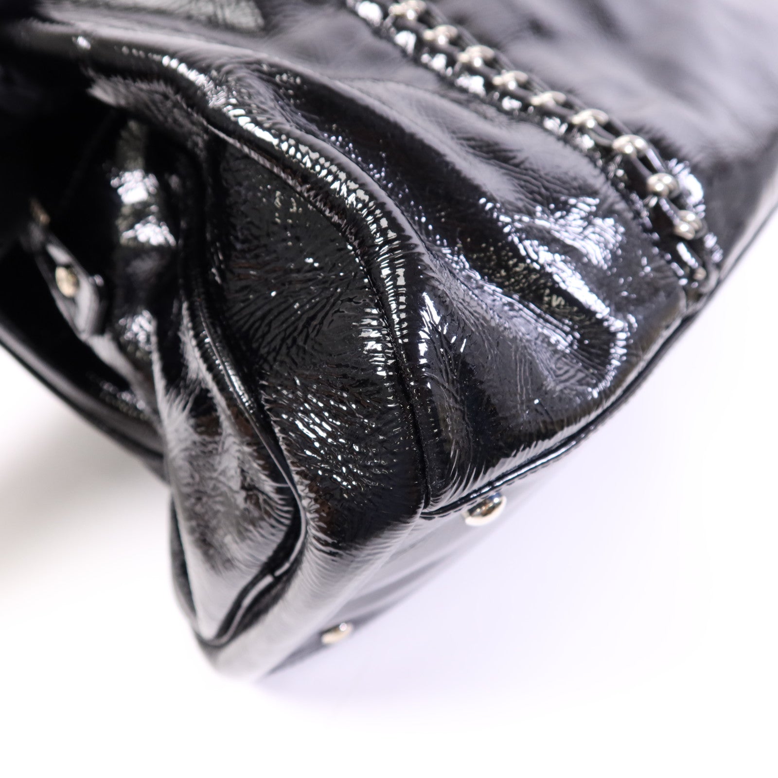 CHANEL 漆皮皮革Shoulder Bag銀扣鏈帶肩背袋