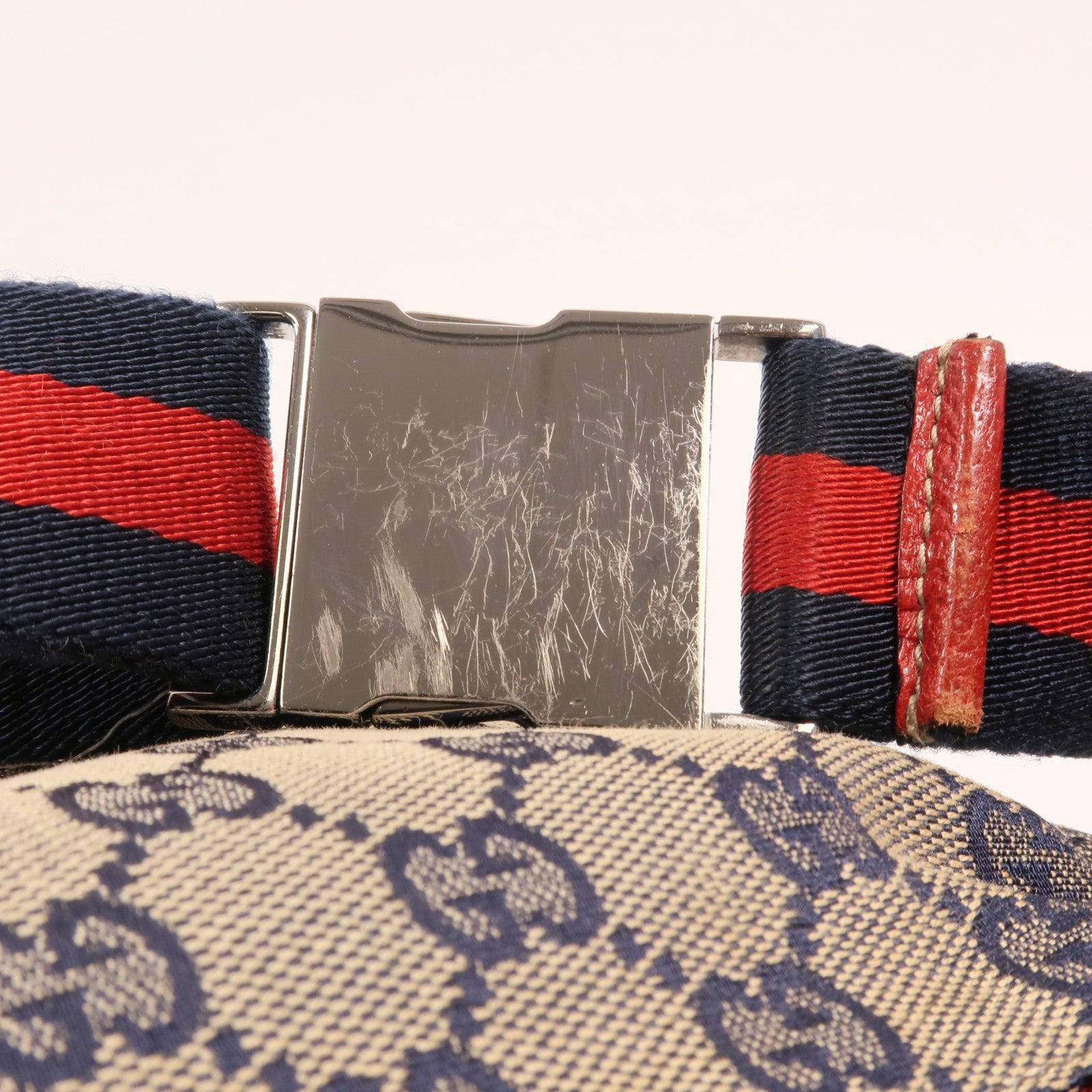 GUCCI GG帆布GG Waist Bag銀扣腰包
