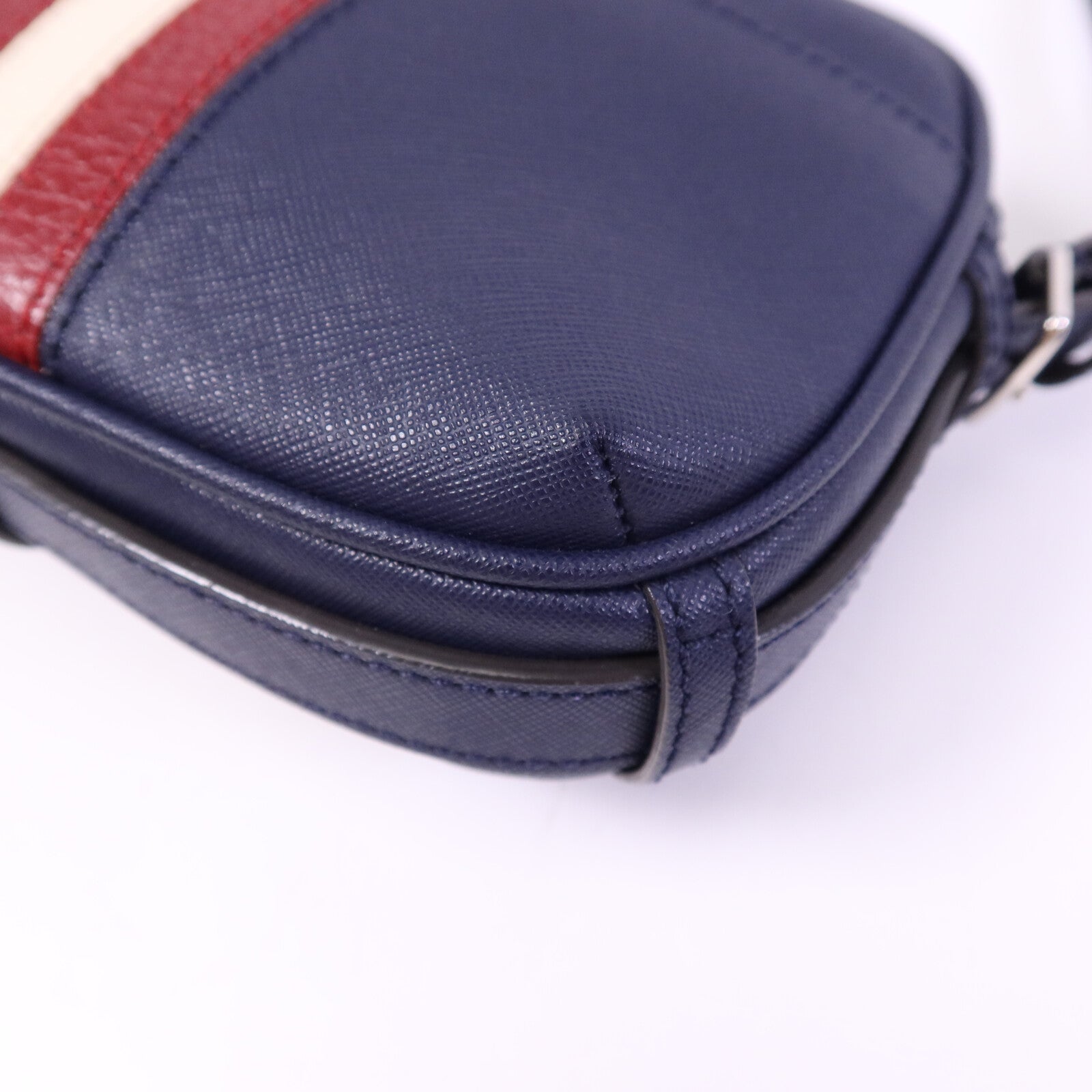 BALLY 牛皮皮革Shoulder Bag銀扣肩背袋