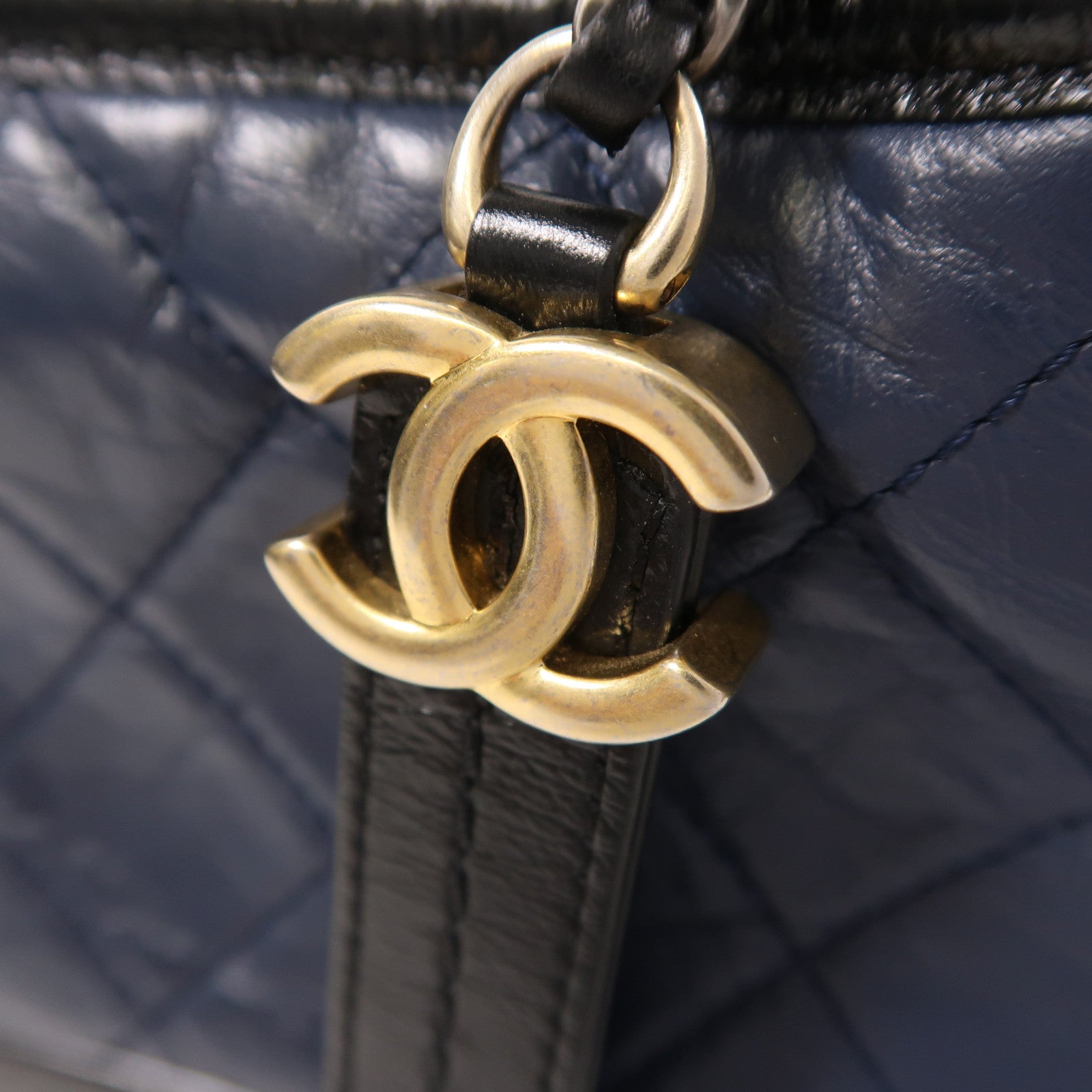 CHANEL 牛皮皮革Gabrielle Small鏈帶肩背袋