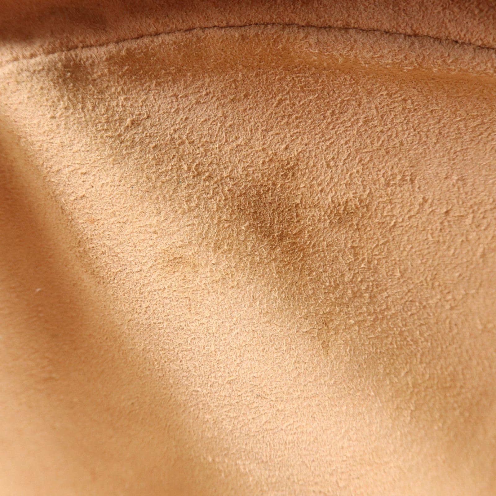 GUCCI 羊皮皮革GG Marmont金扣腰包