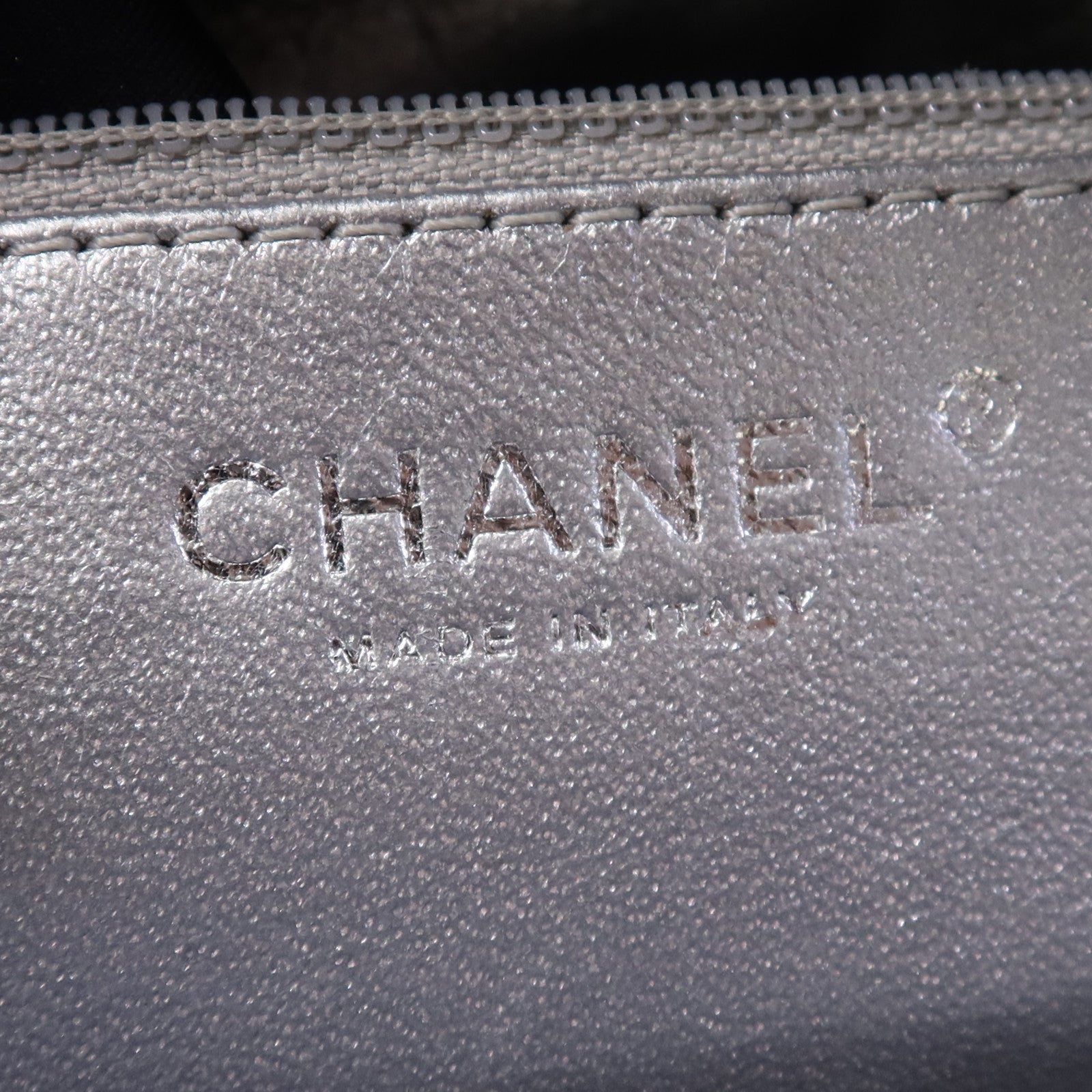 CHANEL 漆皮皮革Shoulder Bag銀扣鏈帶肩背袋