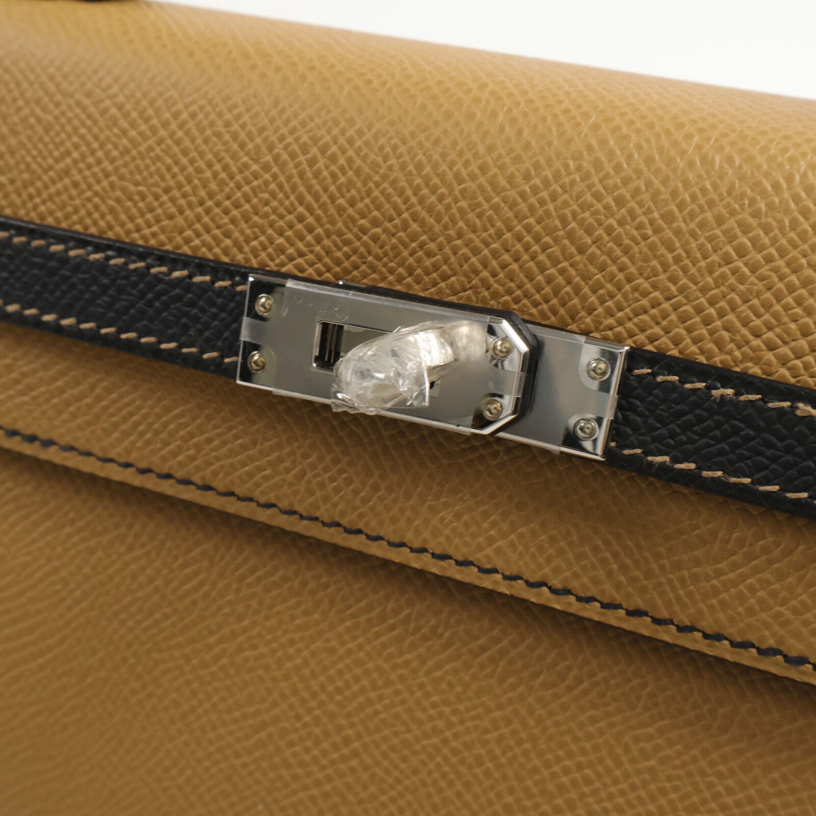 HERMES Epsom皮革Kelly Sellier 25手挽袋Noir/Biscuit