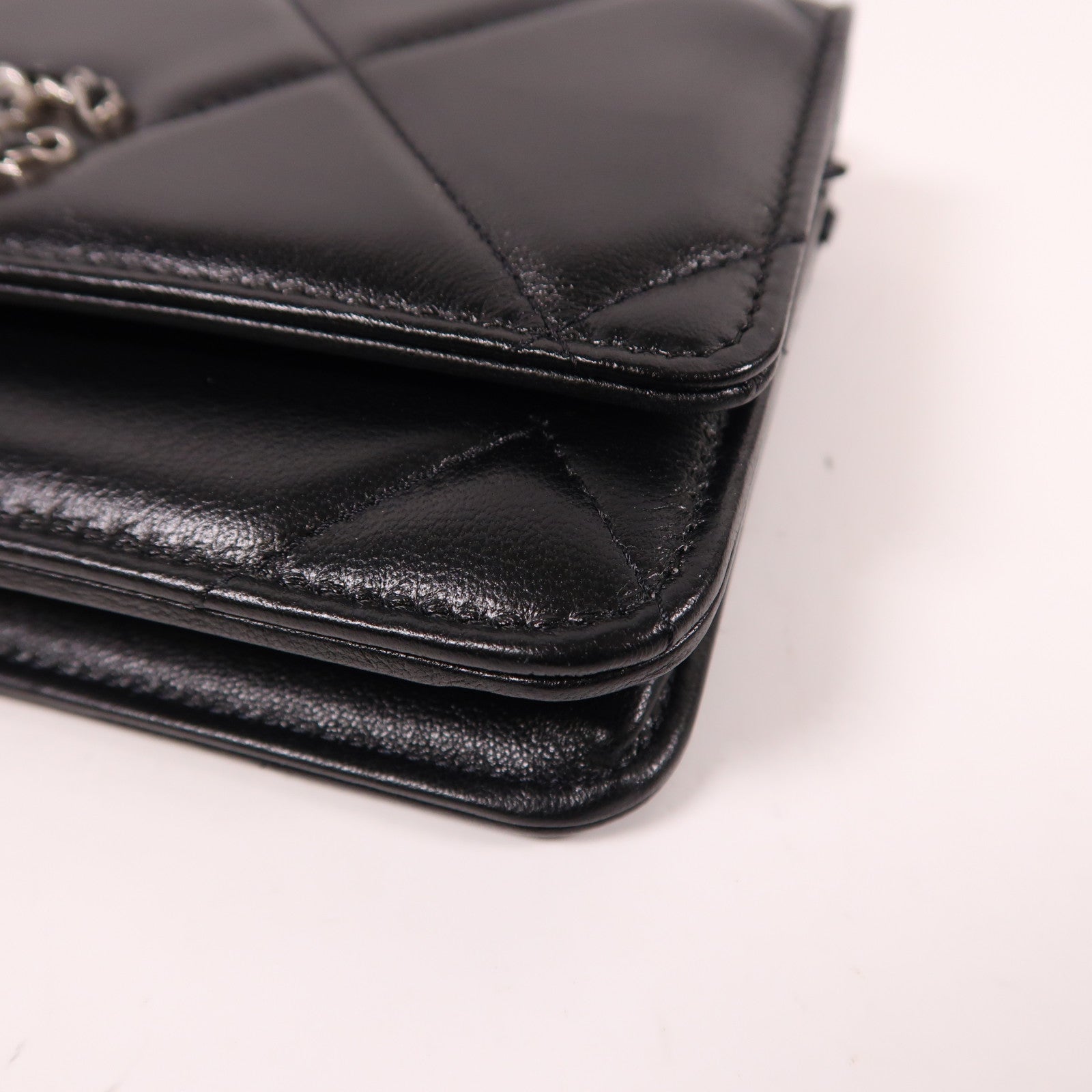 CHANEL 羊皮皮革19 Wallet On Chain手挽肩背兩用袋黑色