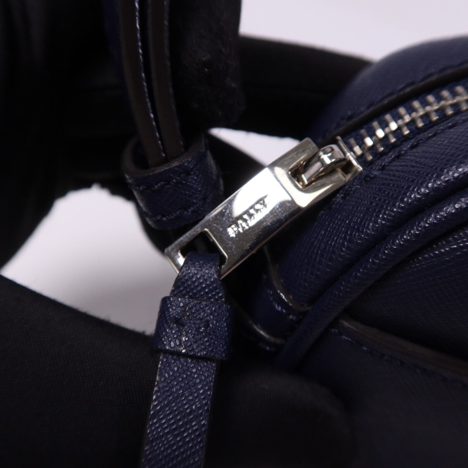 BALLY 牛皮皮革Shoulder Bag銀扣肩背袋