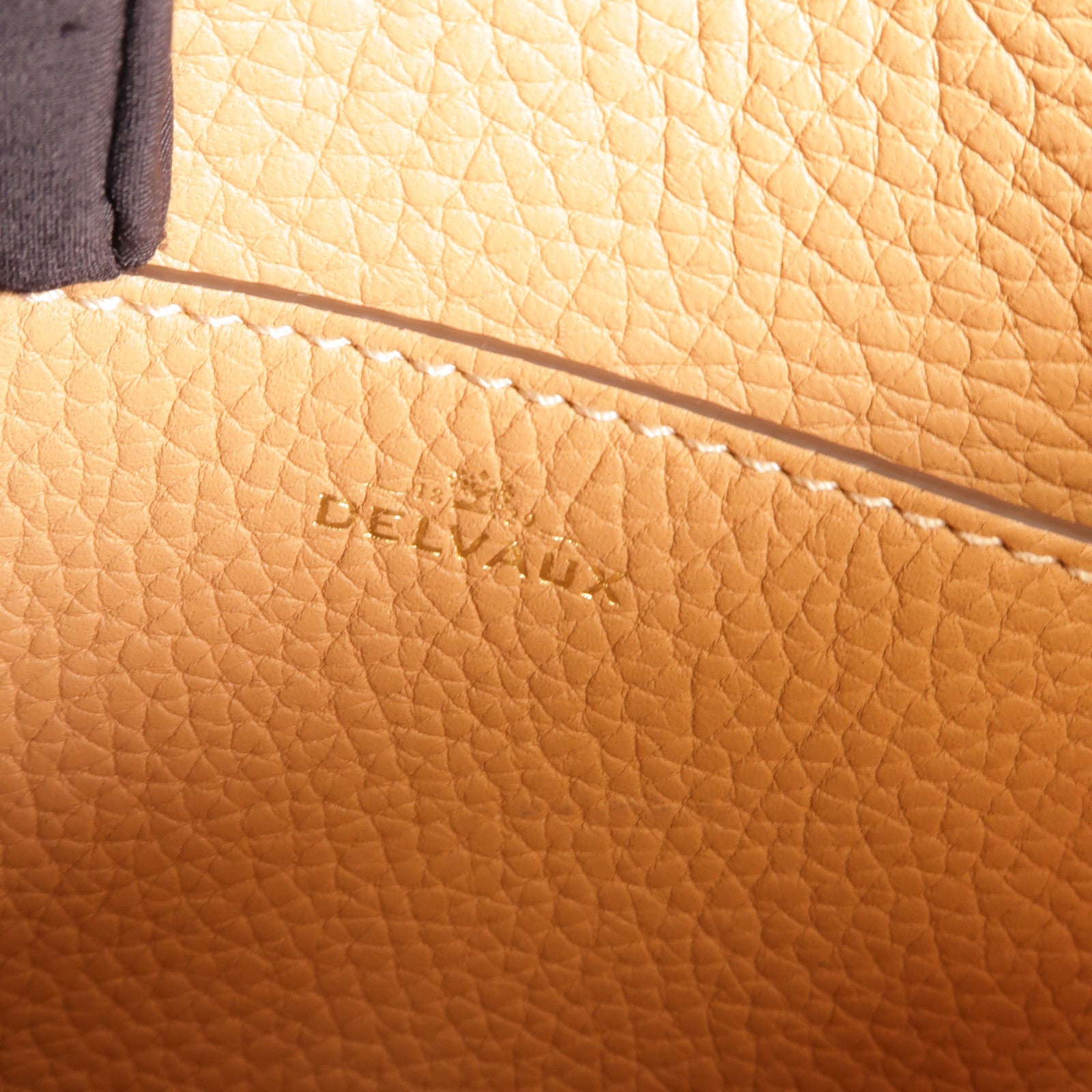 Delvaux 牛皮皮革Pin Mini Bucket手挽肩背兩用袋