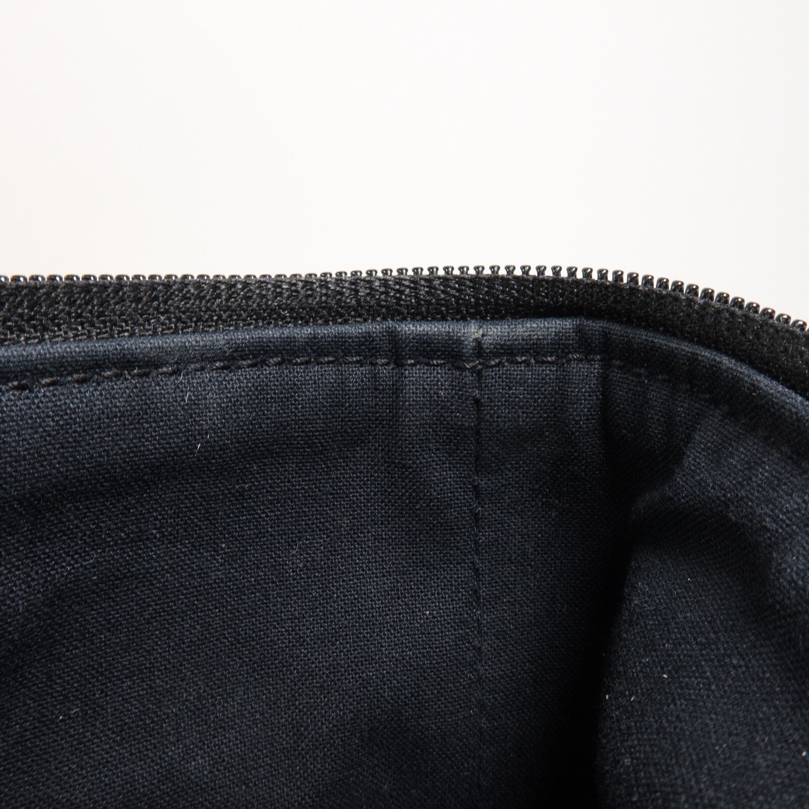 BALENCIAGA 牛皮皮革Weekend Bottle Holder手挽肩背兩用袋