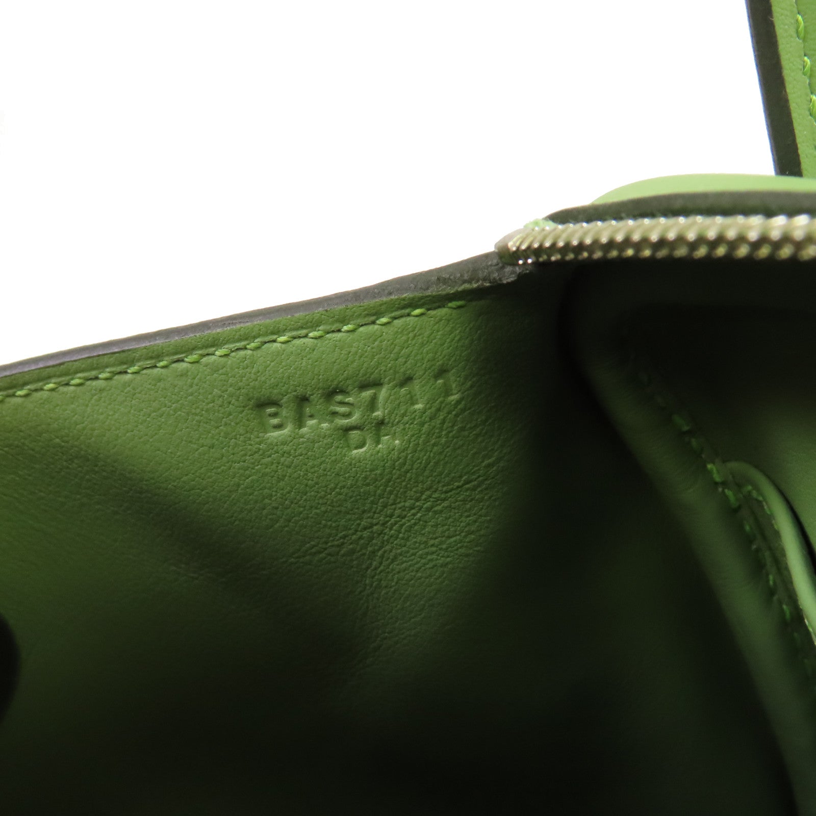 HERMES Swift皮革Mini Lindy Shoulder Bag銀扣肩背袋Vert Criquet牛油果綠色