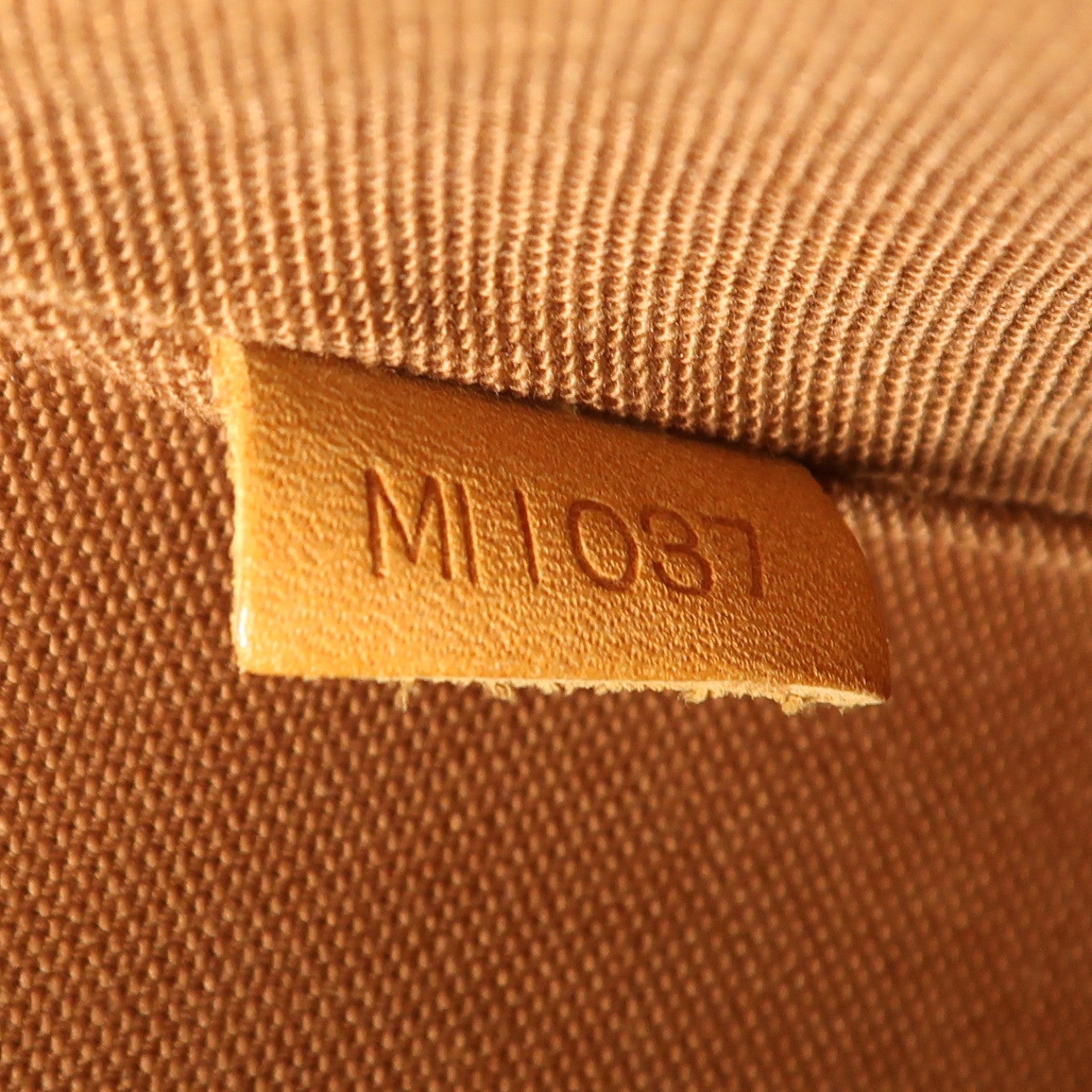 LOUIS VUITTON Monogram Bosphore金扣肩背袋