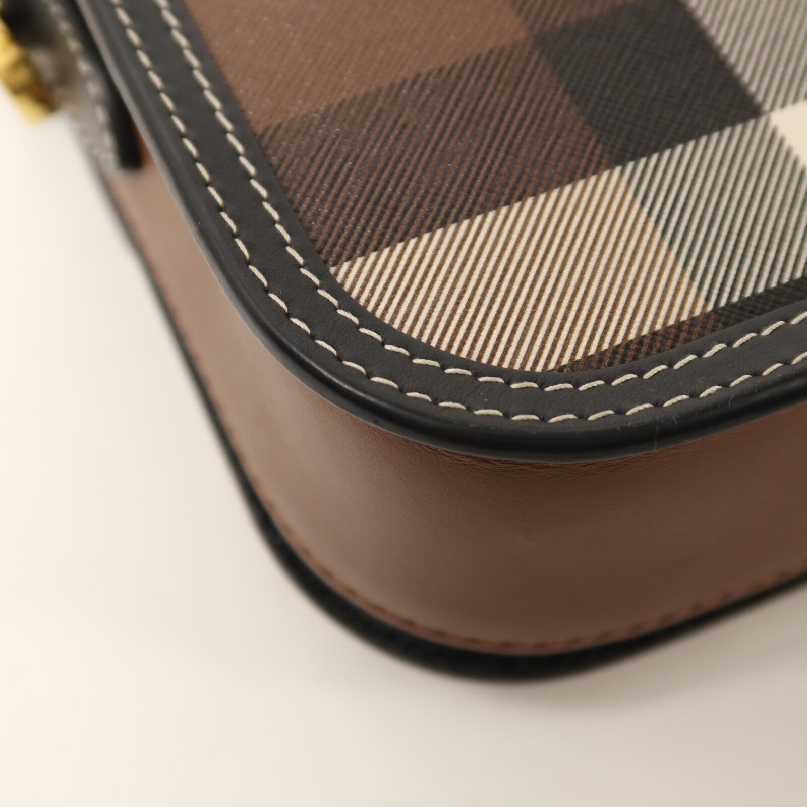 BURBERRY 牛皮皮革/塗層帆布Shoulder Bag金扣肩背袋