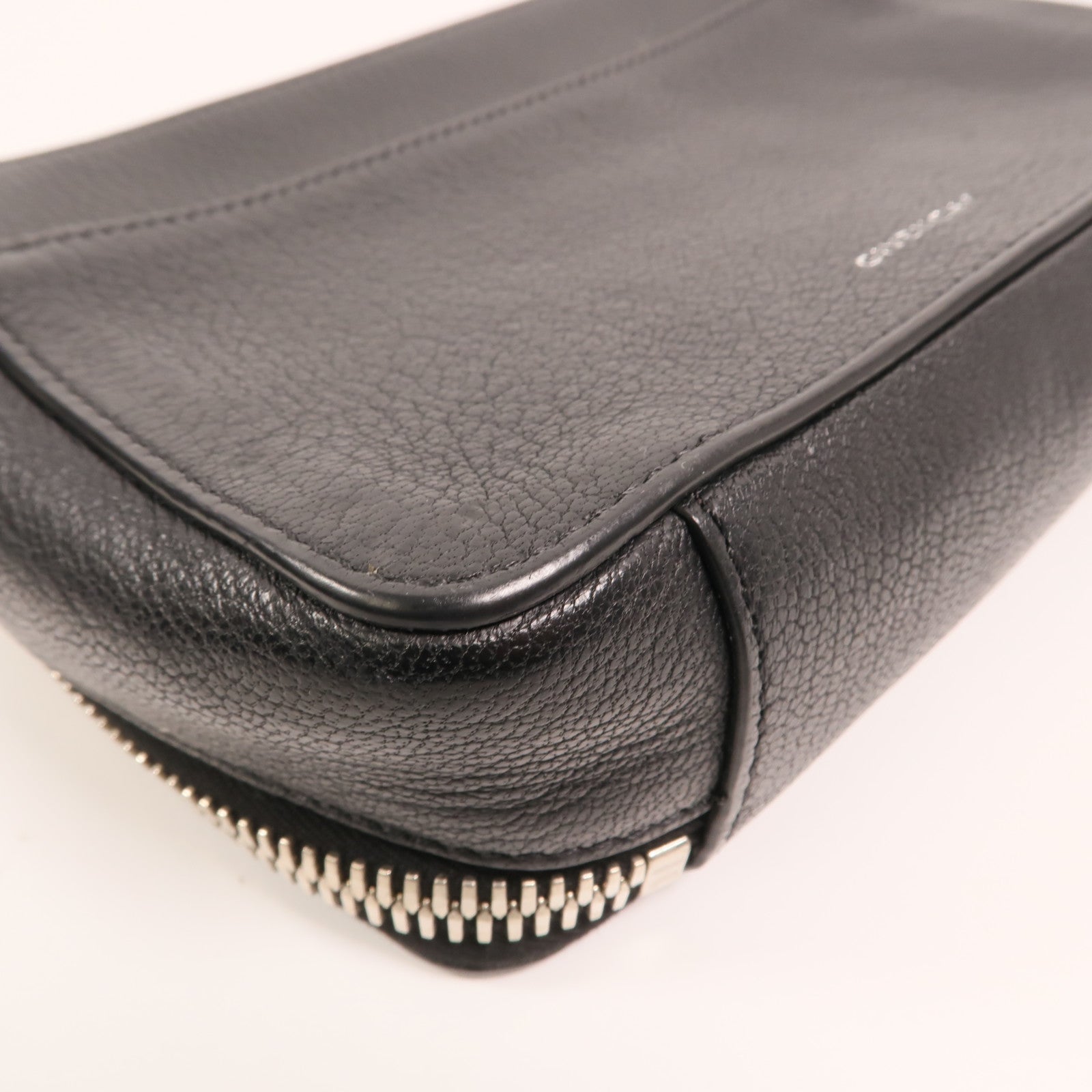 GIVENCHY 牛皮皮革Shoulder Bag銀扣肩背袋